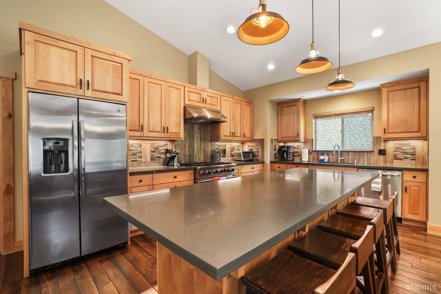 South Lake Tahoe, CA 96150,938 Kekin Street