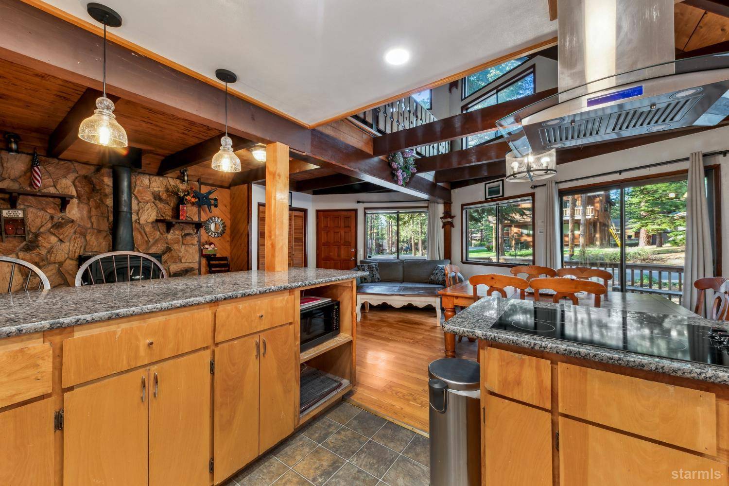 South Lake Tahoe, CA 96150,1113 Aravaipa Street