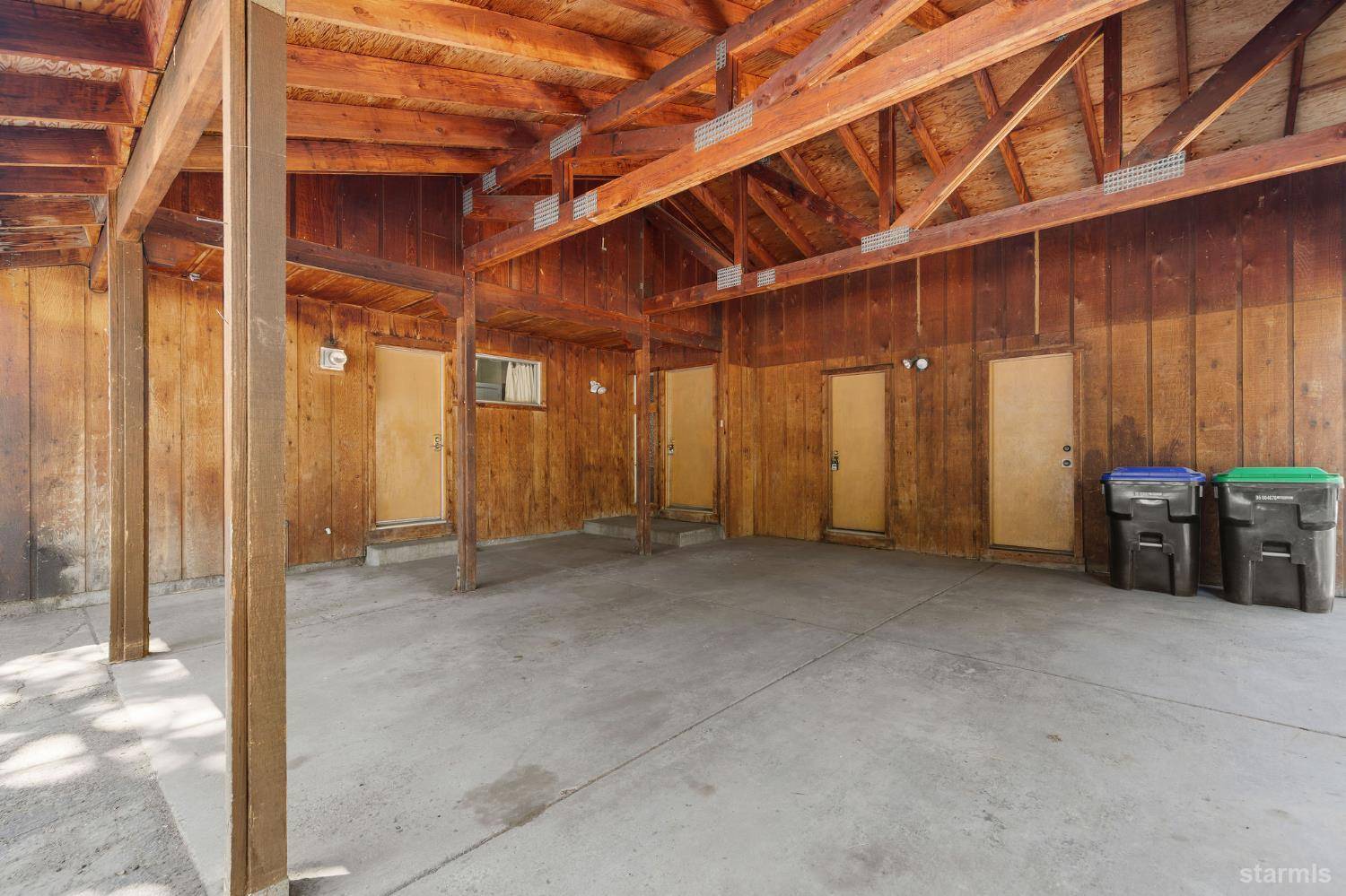 South Lake Tahoe, CA 96150,2804 Saint Nick Way