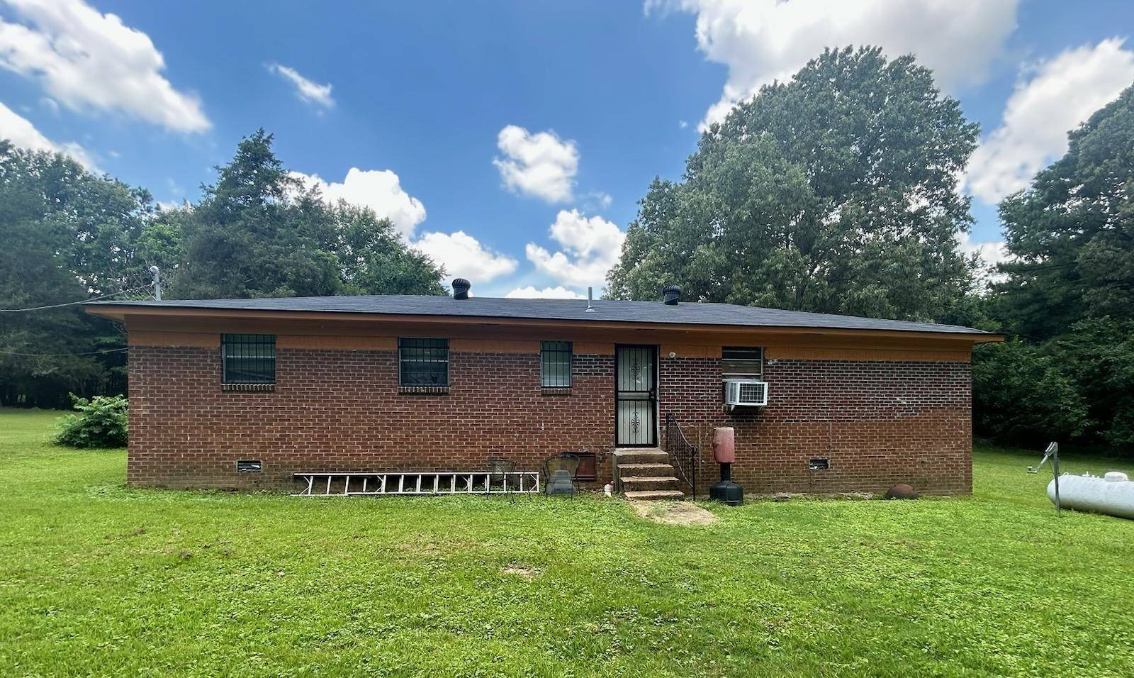 Mason, TN 38049,235 WHITMORE WAY