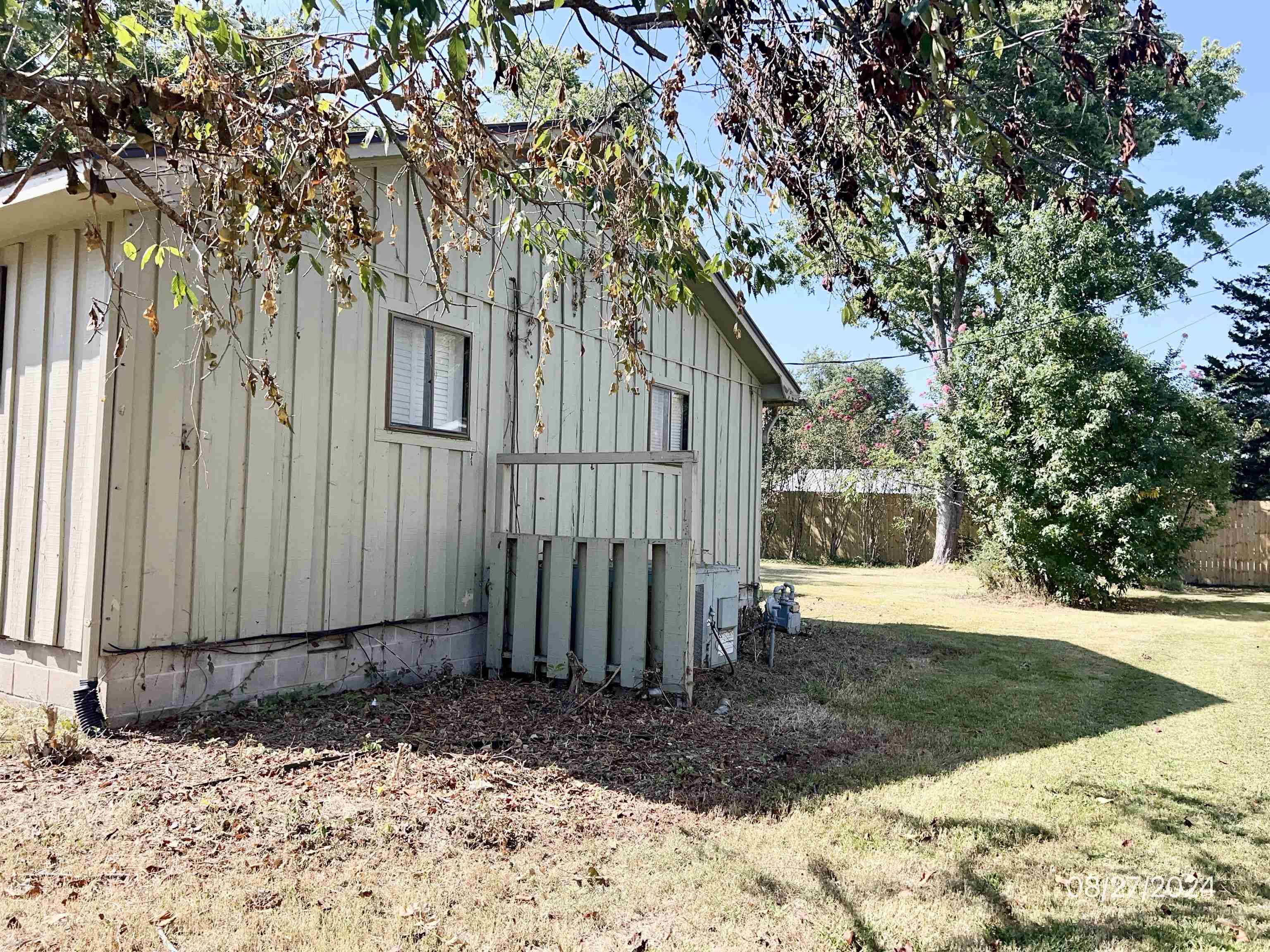 Hornbeak, TN 38240,205 KIMBERLY AVE