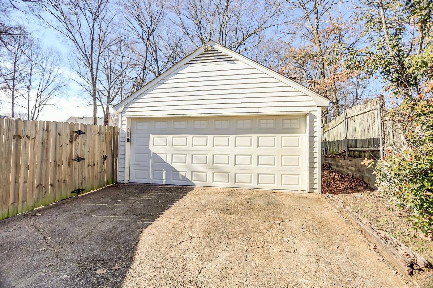Memphis, TN 38016,2217 BURLINGATE DR
