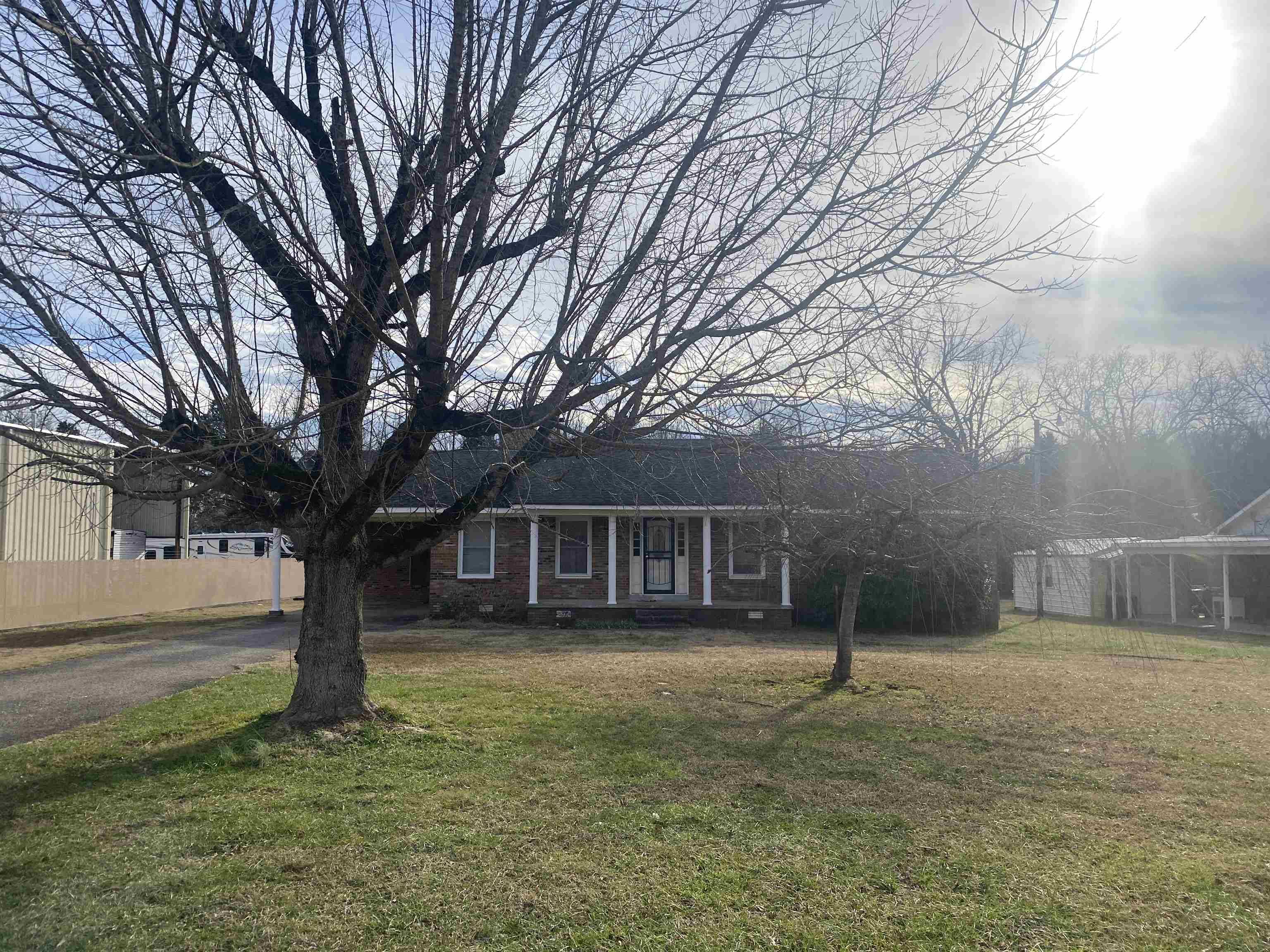 Savannah, TN 38372,95 CEDAR COVE LN