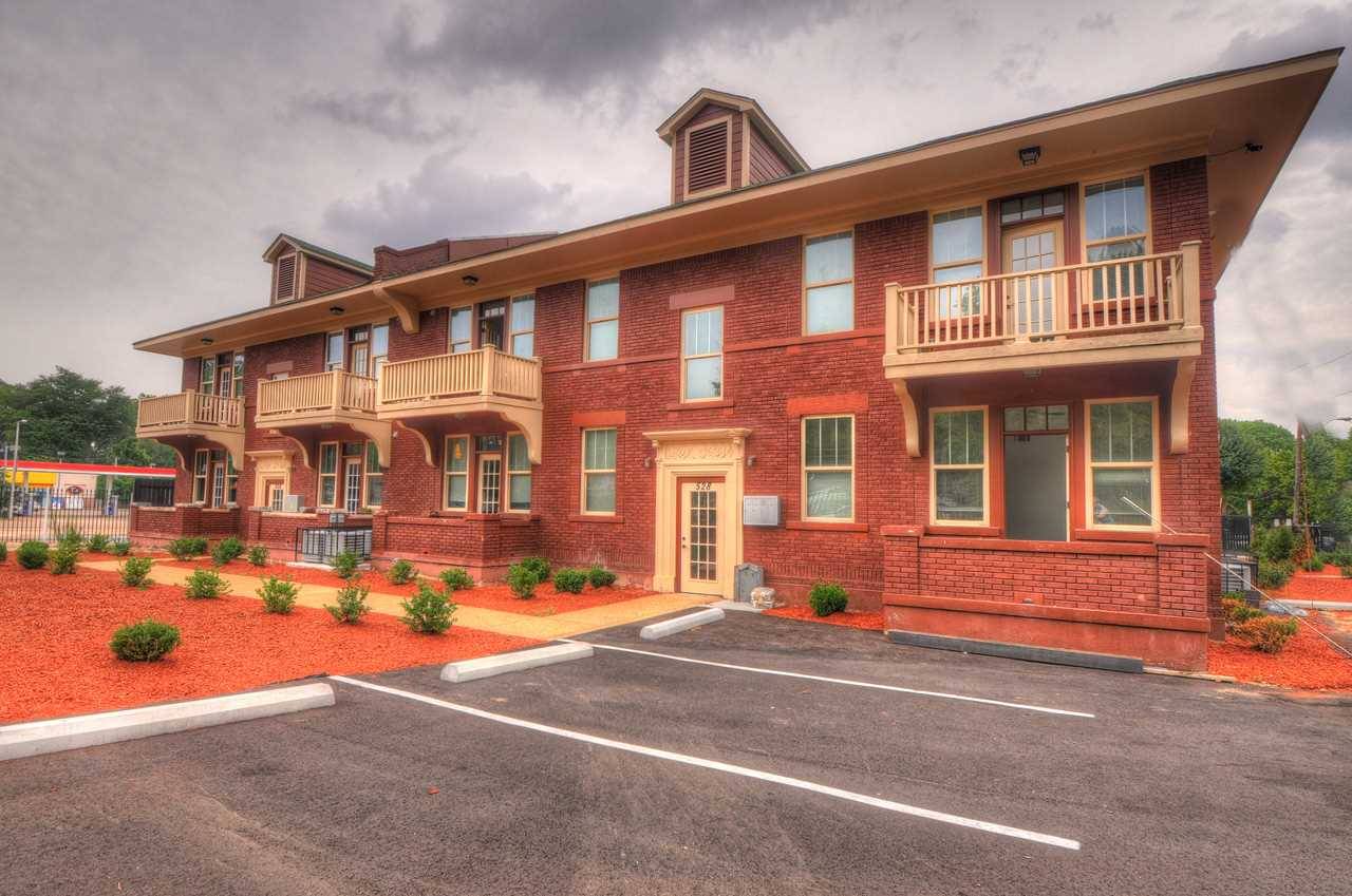 Memphis, TN 38112,528 E PARKWAY AVE #16