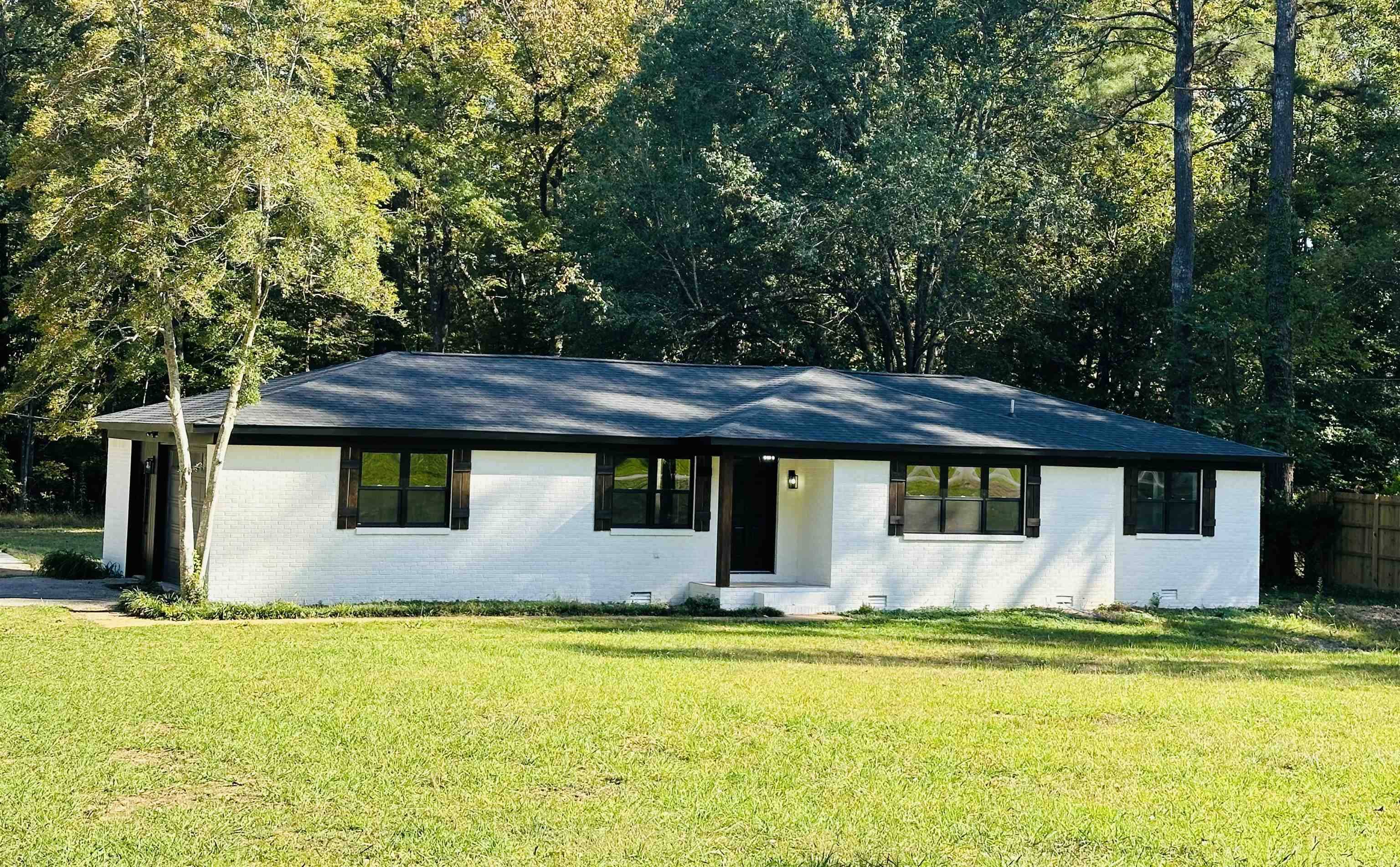 Selmer, TN 38375-1814,321 MORNINGSIDE DR