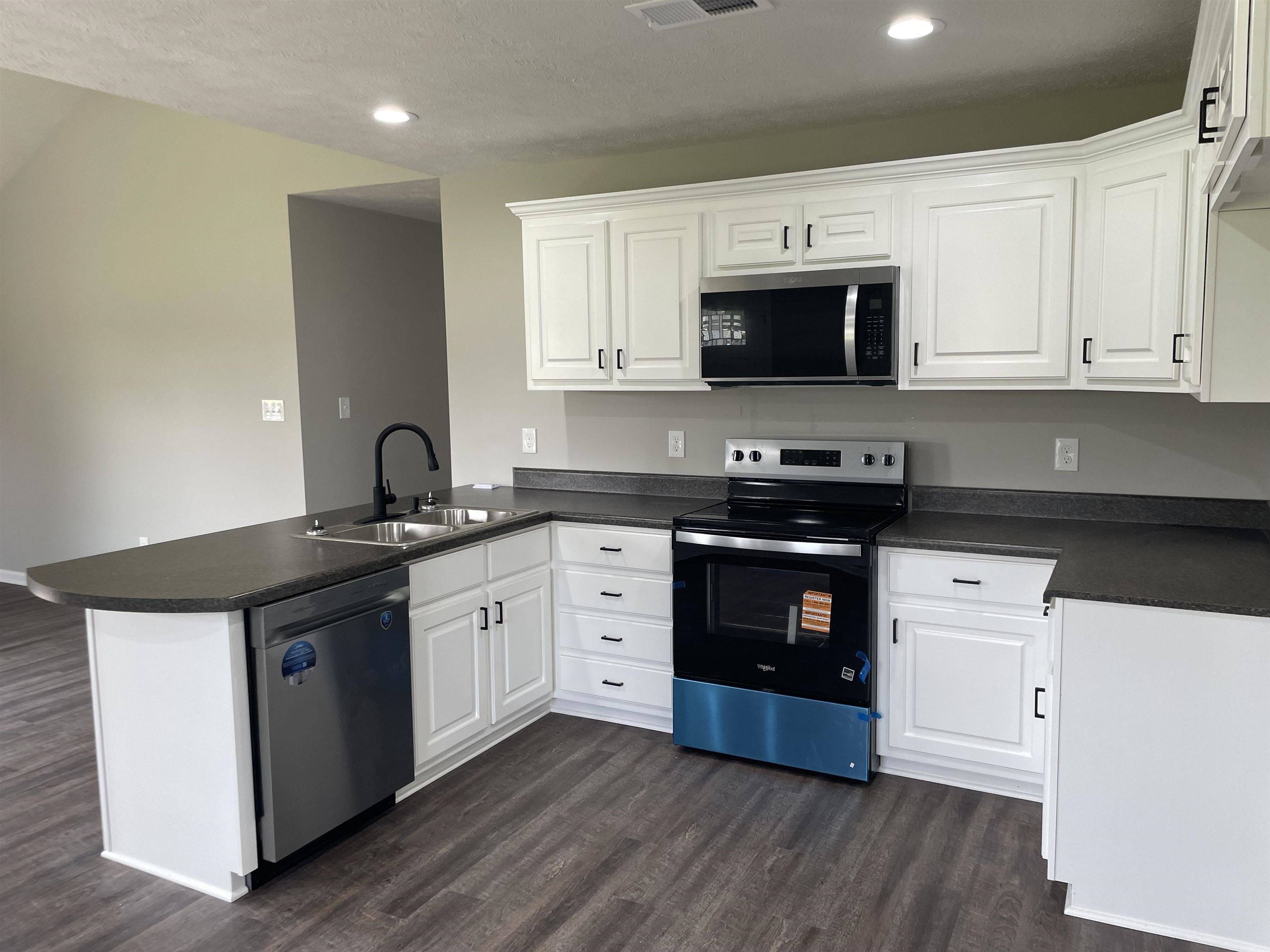 Savannah, TN 38372,25 CARLTON CV