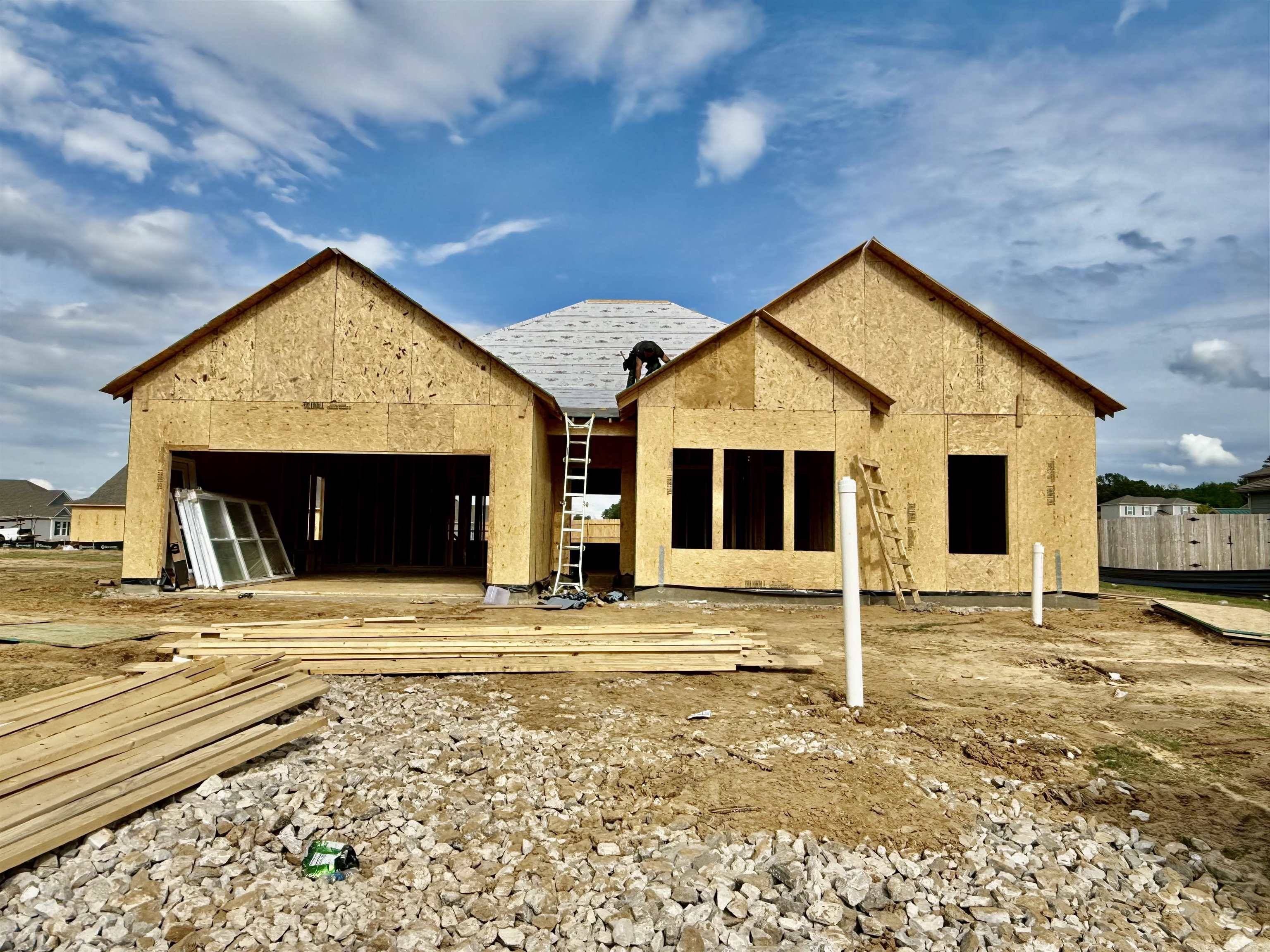 Oakland, TN 38060,930 MEWBORN FARM RD