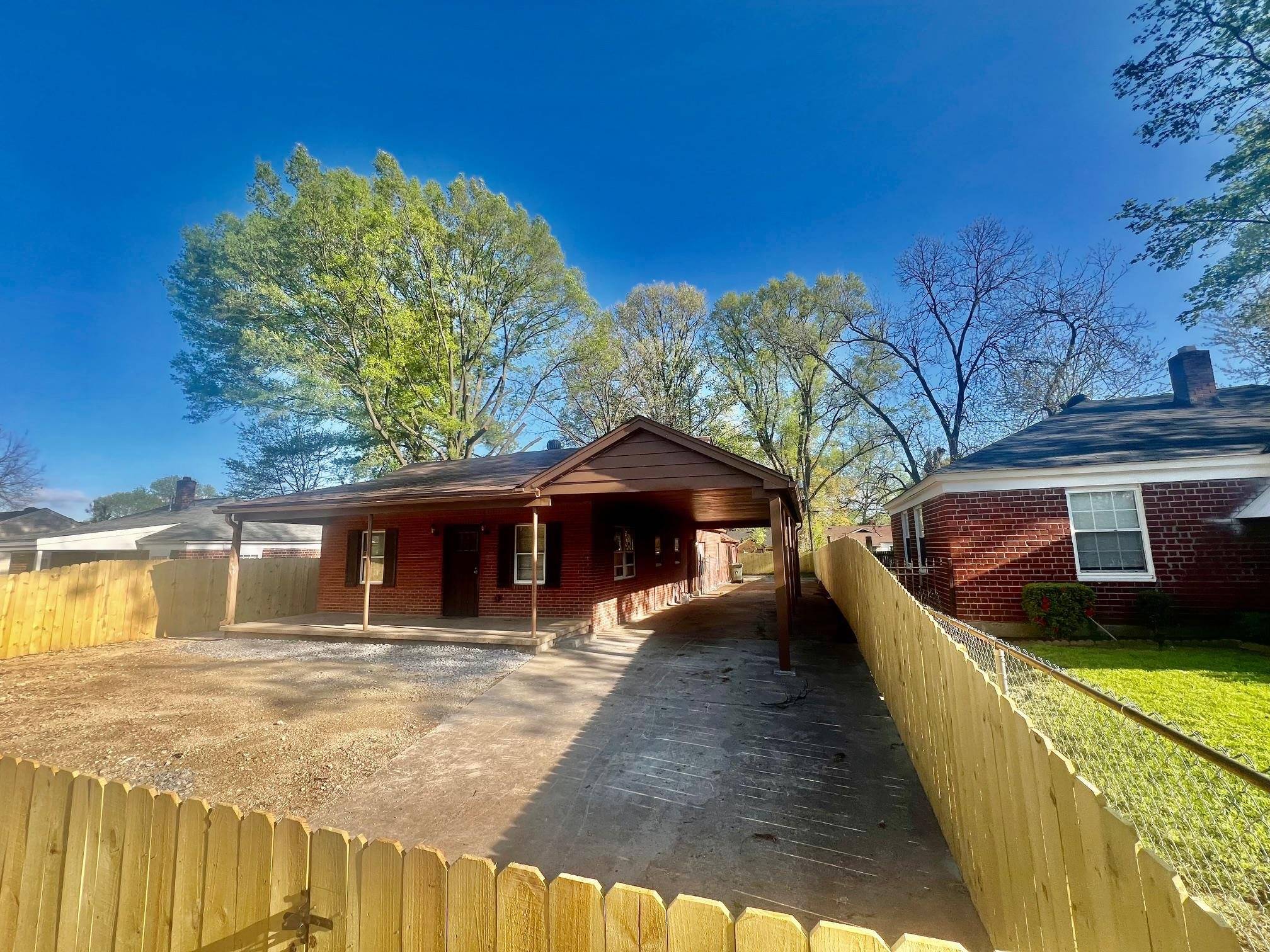 Memphis, TN 38114,2594 DUNN AVE