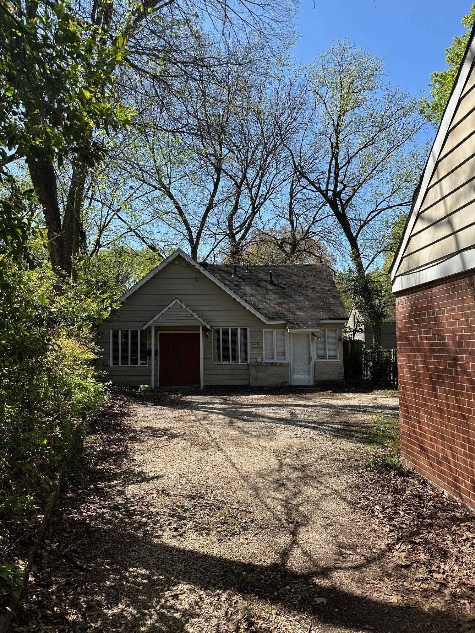 Memphis, TN 38111,3647 POPLAR AVE
