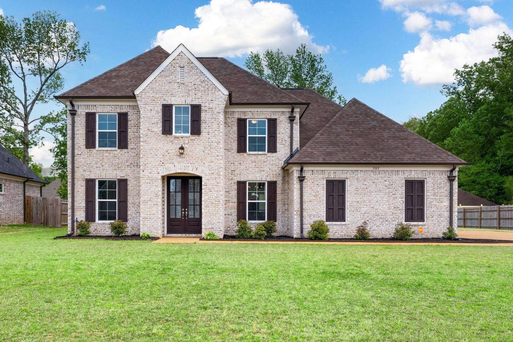 Oakland, TN 38060,385 BURTON PL