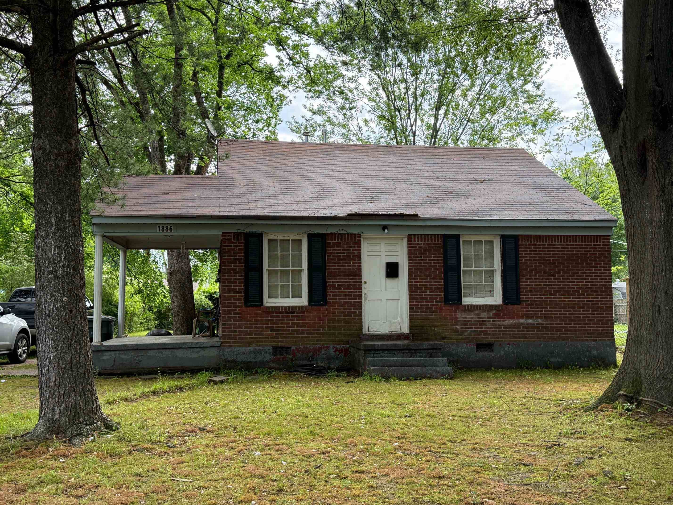 Memphis, TN 38108,1886 OZARK ST