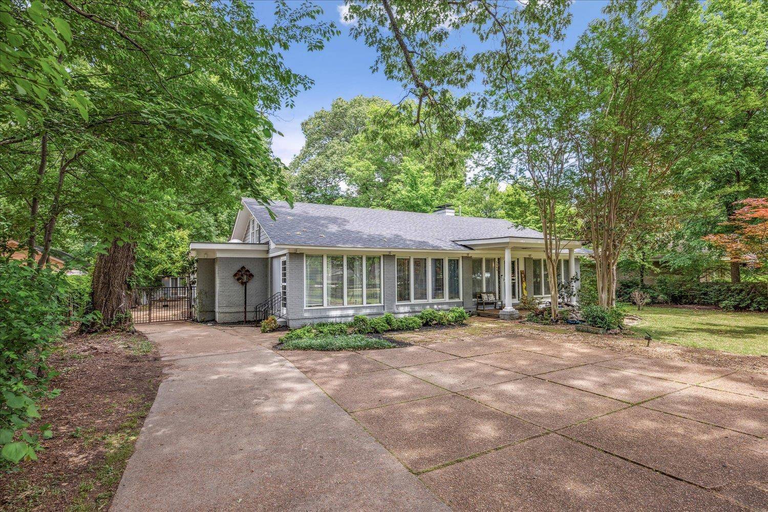 Memphis, TN 38117,5068 WALNUT GROVE RD