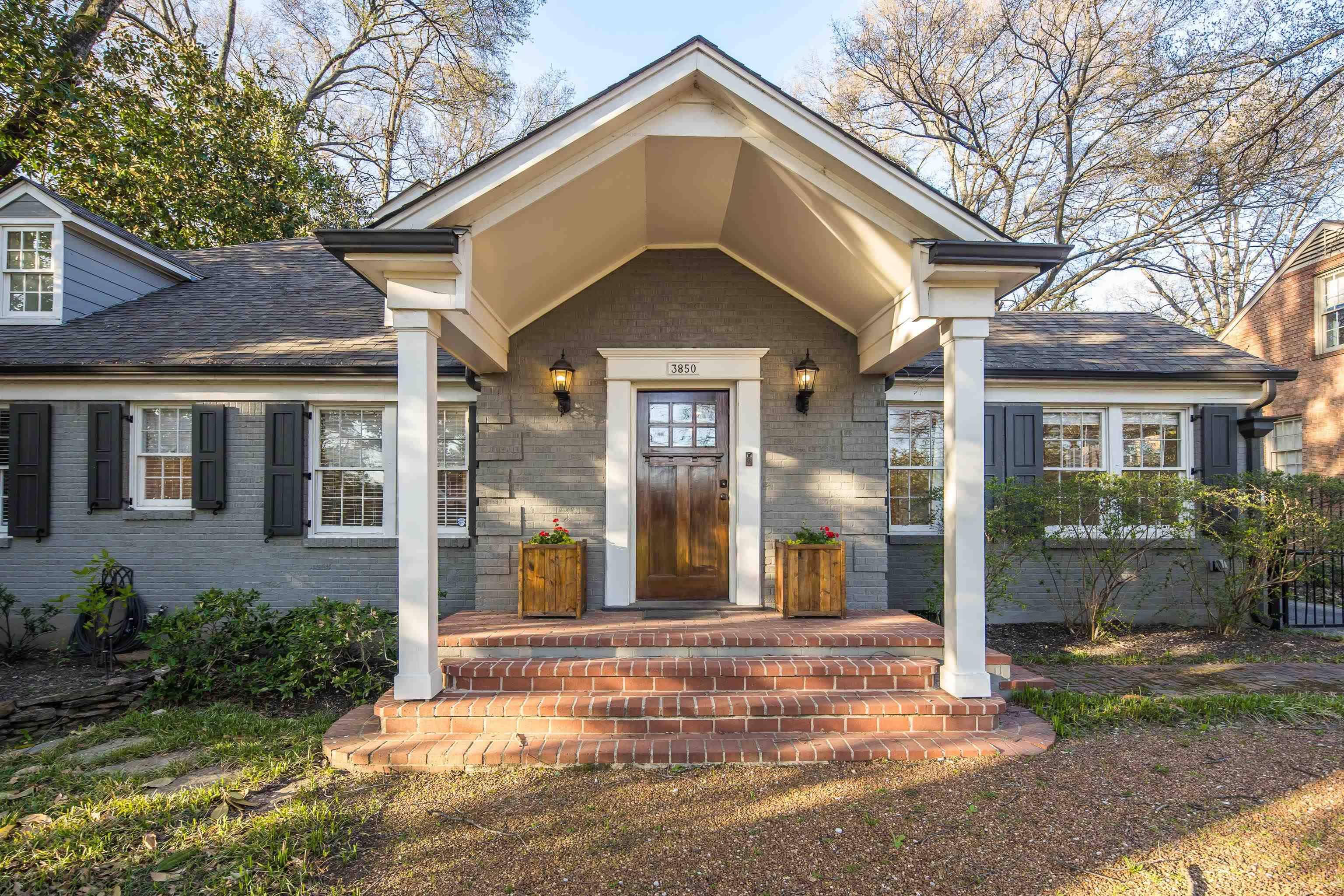 Memphis, TN 38111,3850 POPLAR AVE