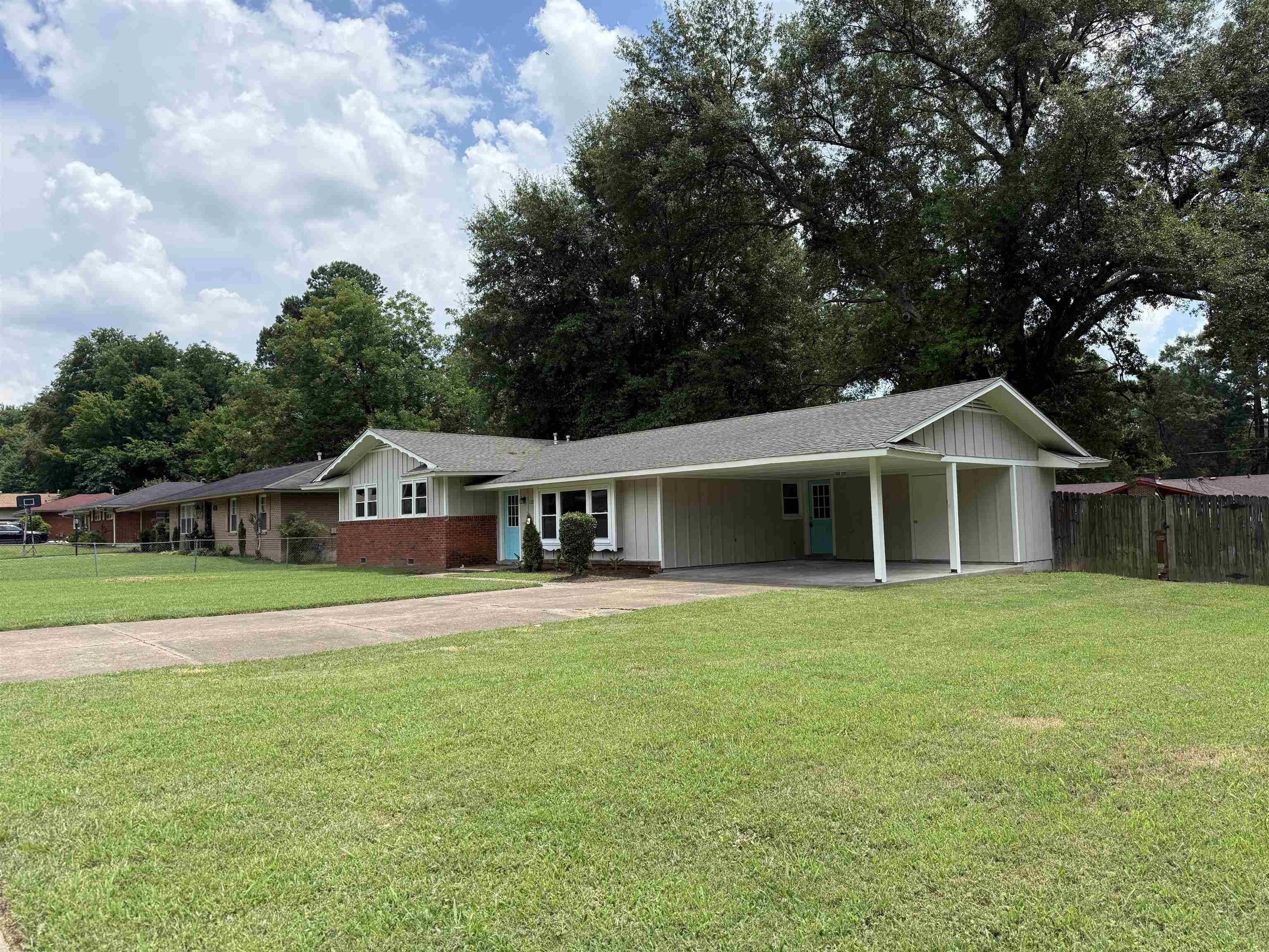 Memphis, TN 38116,1351 FAVELL DR