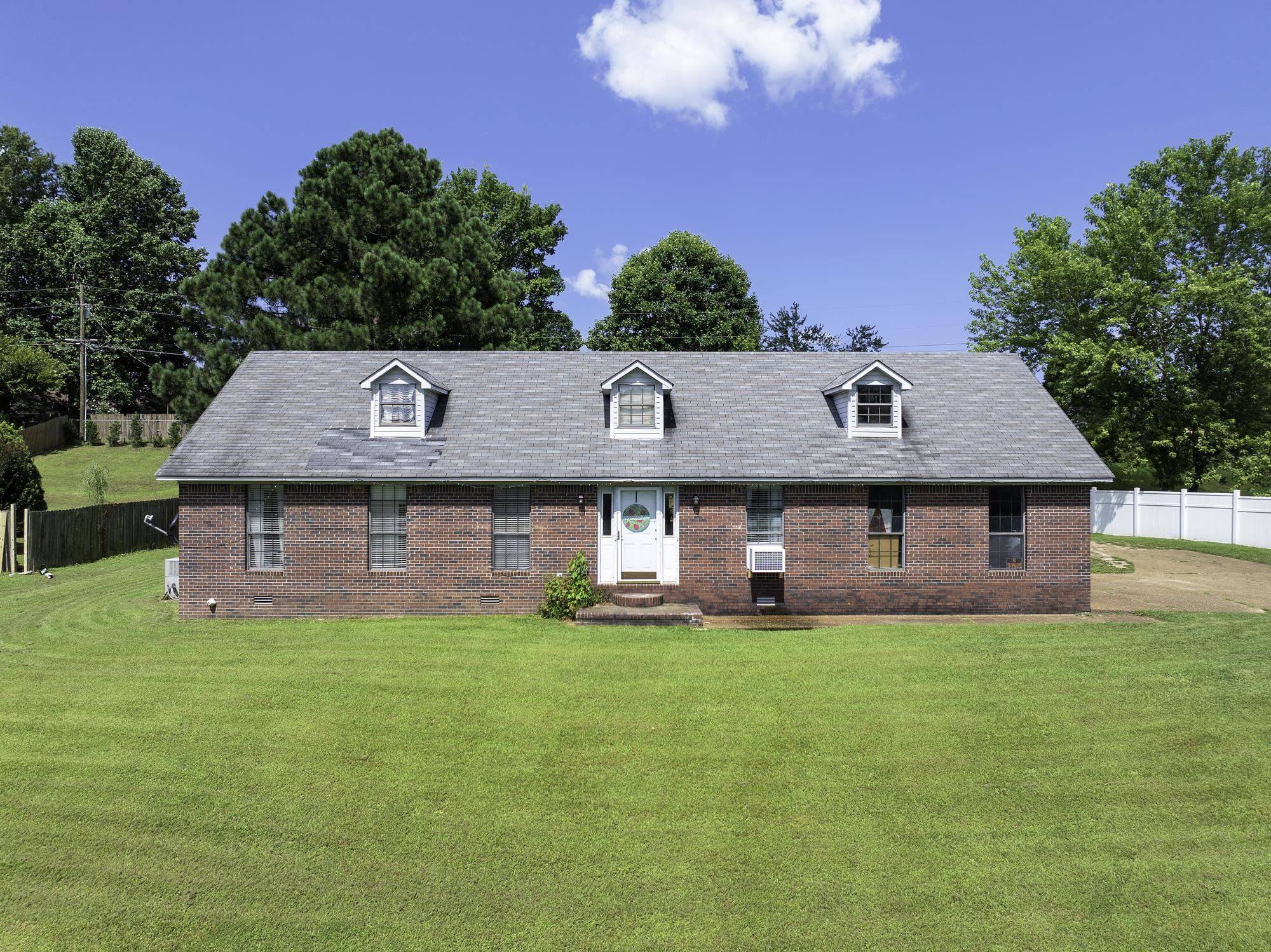 Lexington, TN 38351,45 JEMMA DR