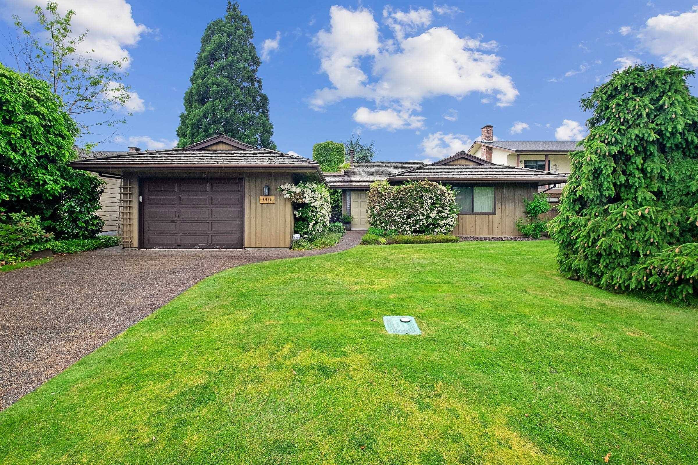 Richmond, BC V7C 1W1,7511 GABRIOLA CRES