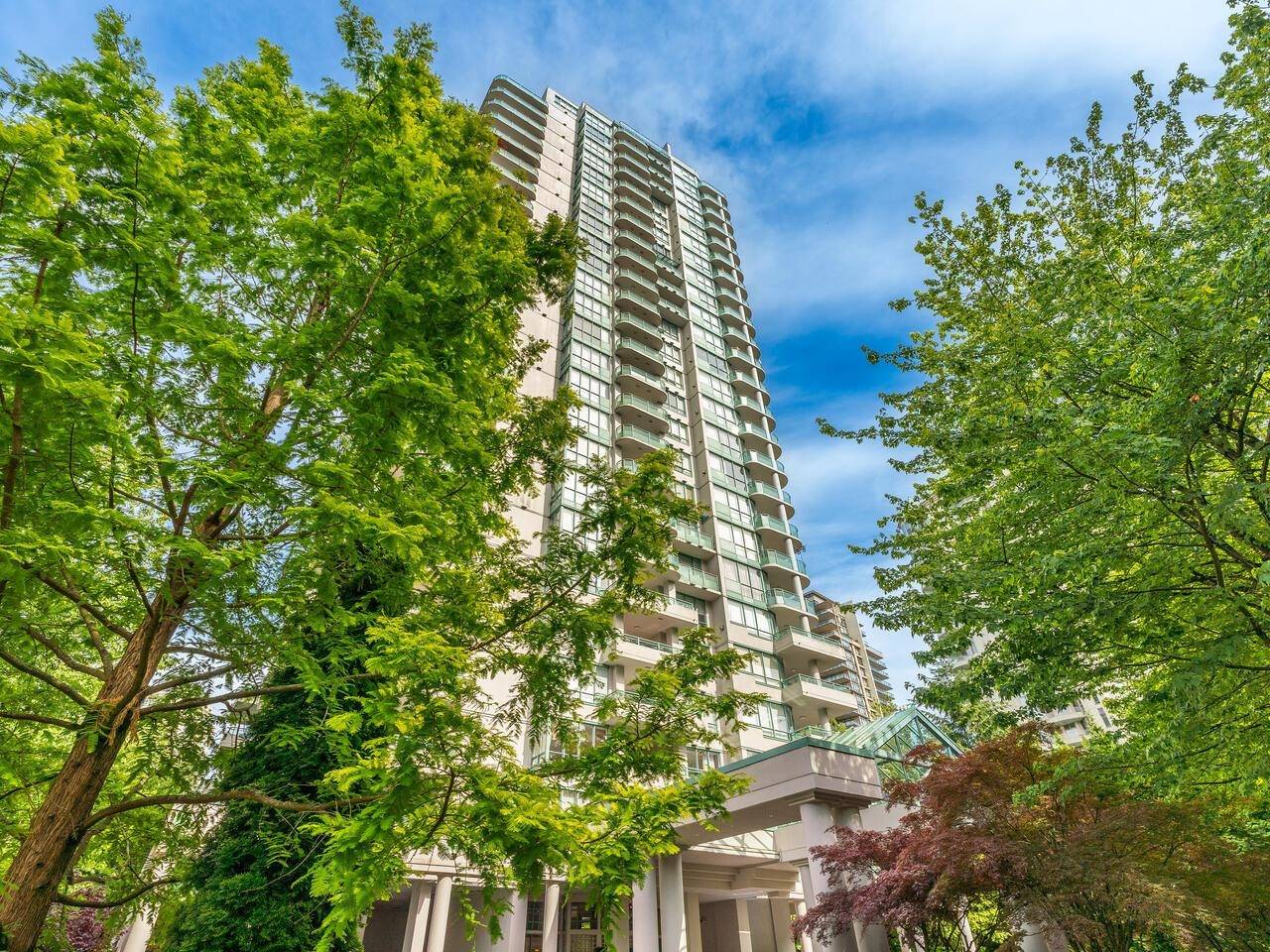 Burnaby, BC V5H 4P3,6128 PATTERSON AVE #14A