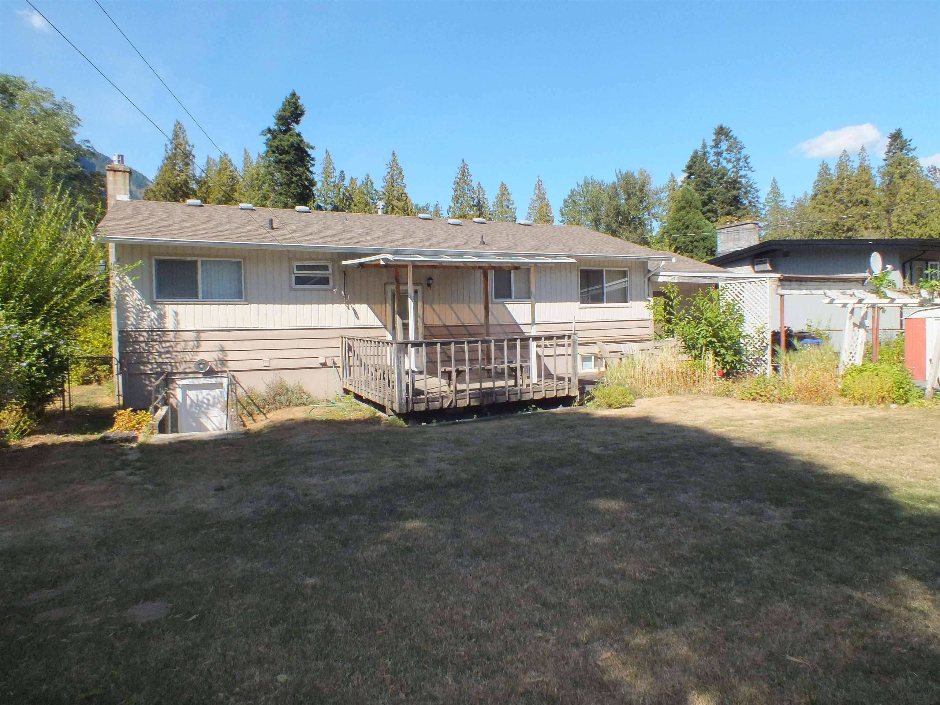 Hope, BC V0X 1L0,670 HAZEL ST