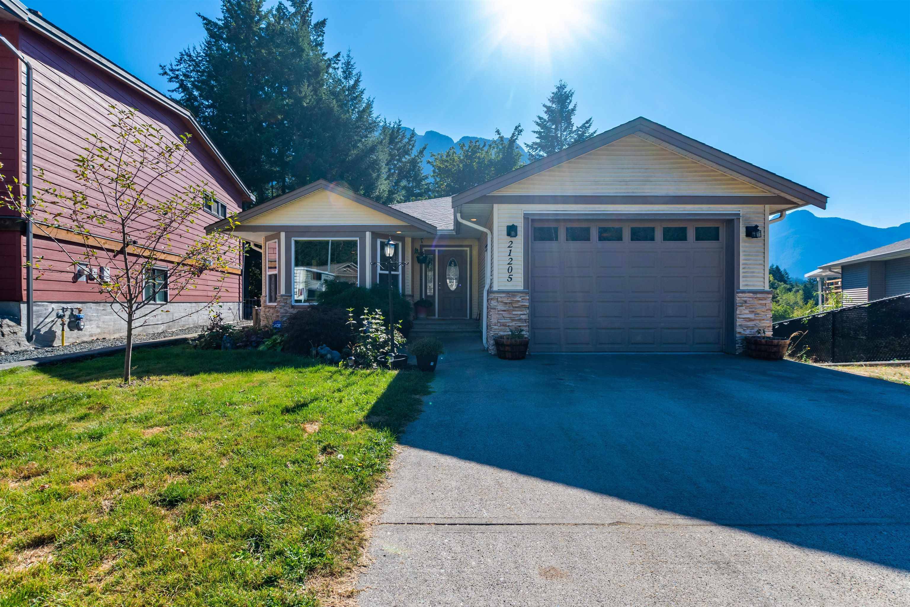 Hope, BC V0X 1L1,21205 KETTLE VALLEY PL