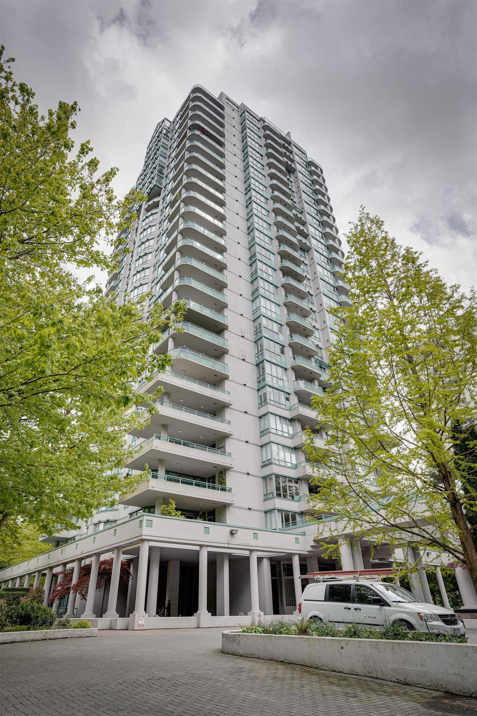 Burnaby, BC V5H 4P3,6128 PATTERSON AVE #7B