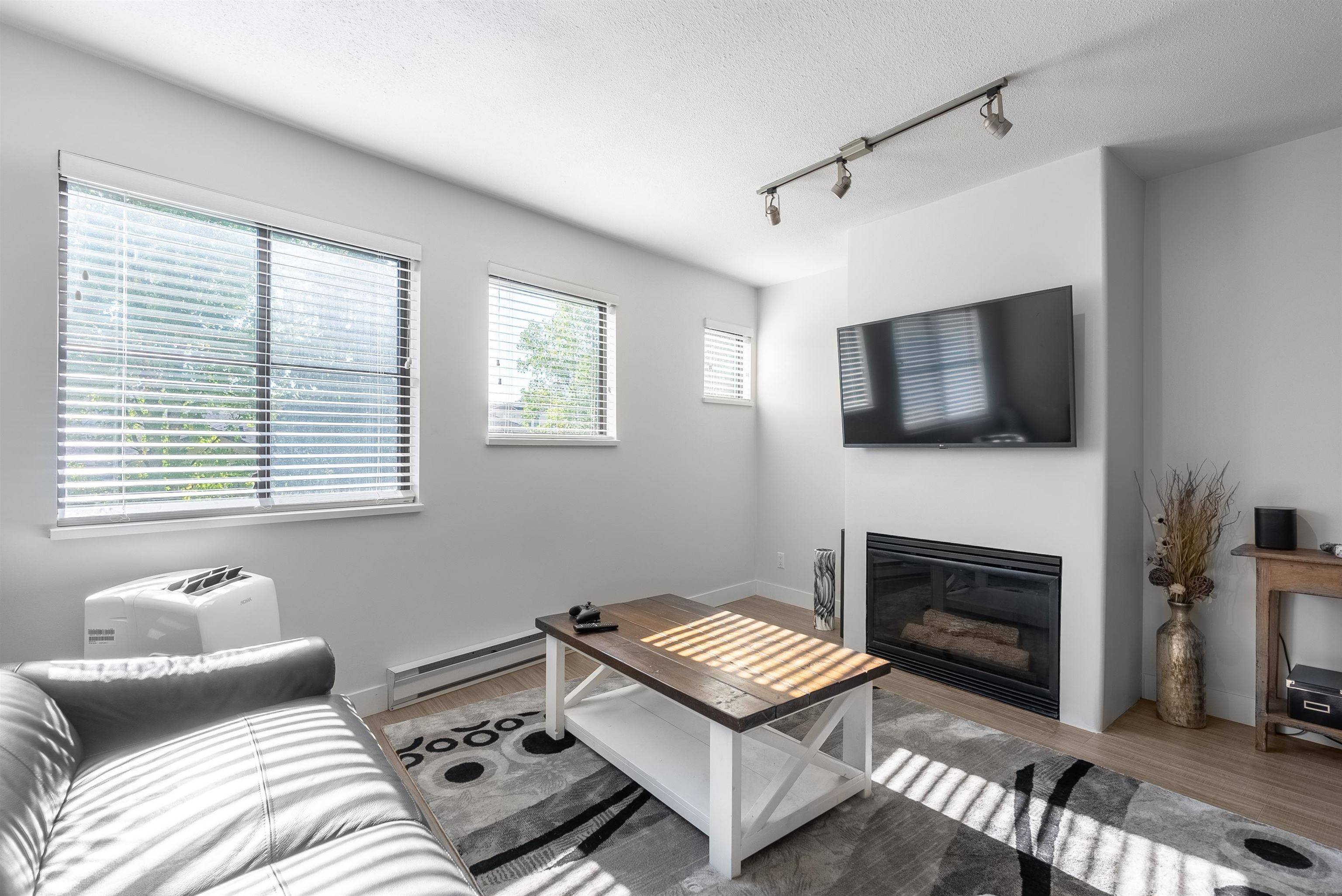 Port Coquitlam, BC V3C 2A3,2357 WHYTE AVE #308