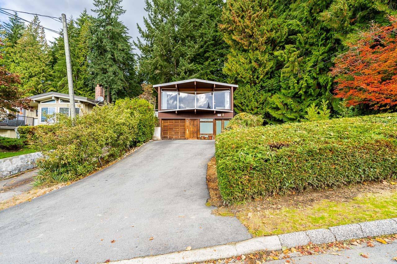 North Vancouver, BC V7R 2M3,884 PROSPECT AVE