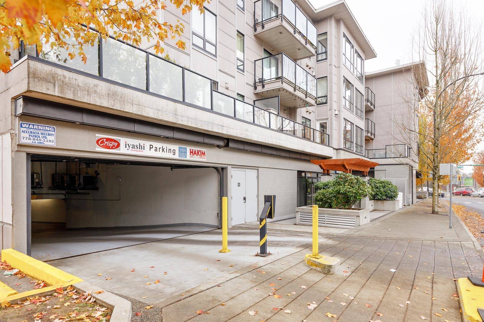 North Vancouver, BC V7P 1R2,935 W 16TH ST #307