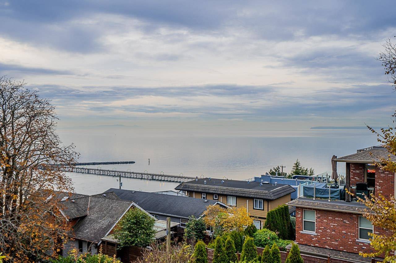 White Rock, BC V4B 1J3,15212 COLUMBIA AVE