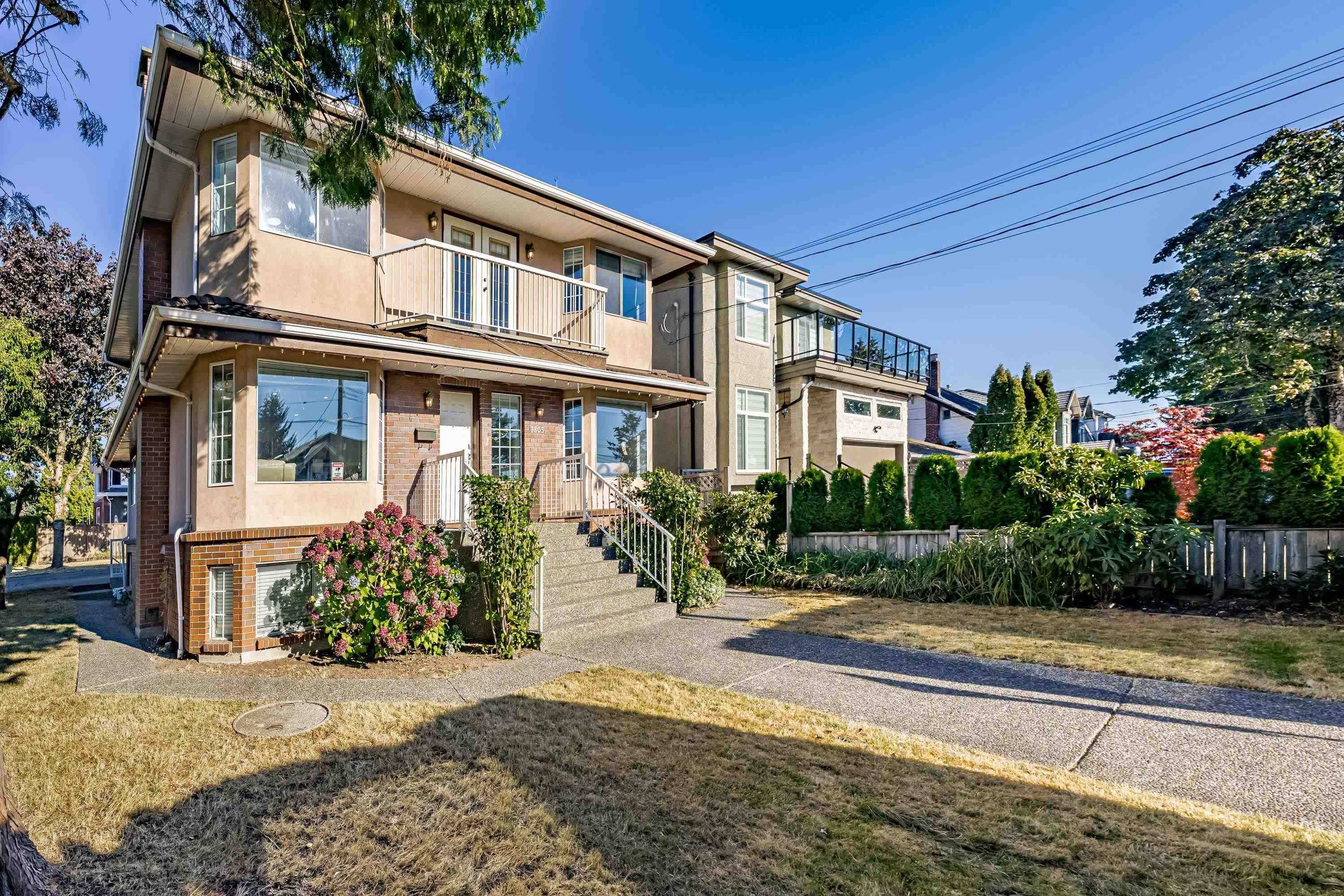 Burnaby, BC V3N 1V6,7805 GRAHAM AVE