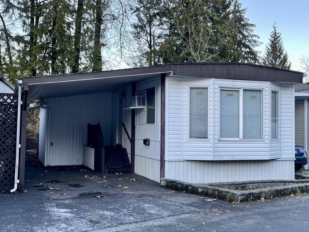 Coquitlam, BC V3H 3E2,4200 DEWDNEY TRUNK RD #37