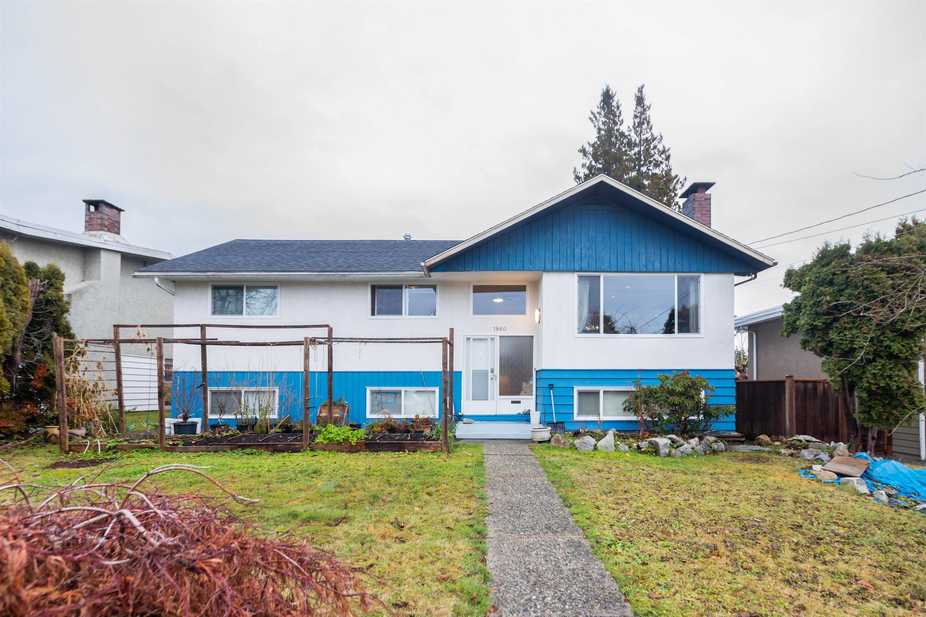 Burnaby, BC V5B 4N3,1860 MOORE AVE