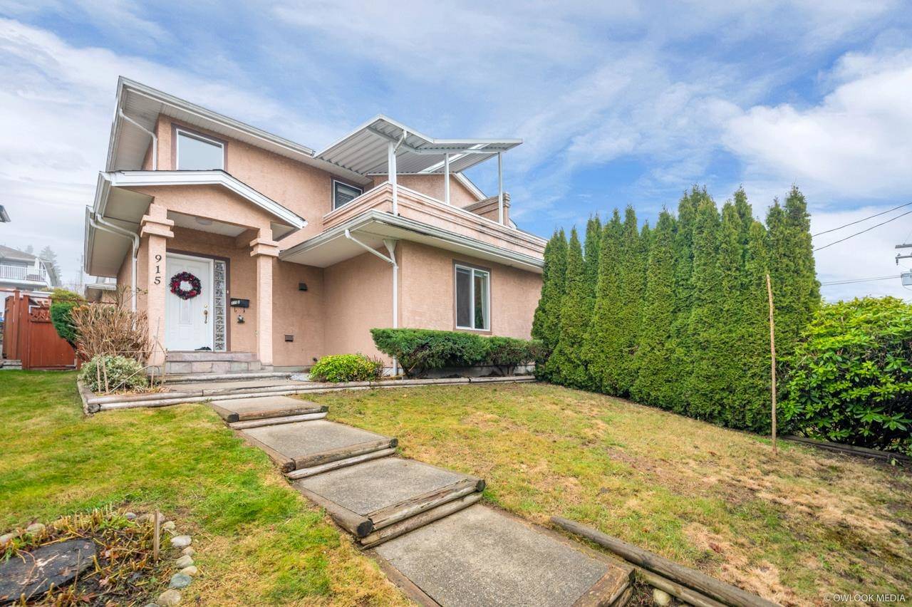 Coquitlam, BC V3K 1P9,915A RODERICK AVE