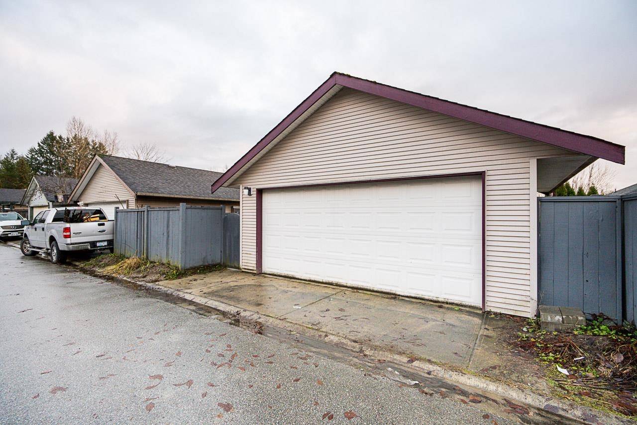 Maple Ridge, BC V4R 2V6,23879 117B AVE