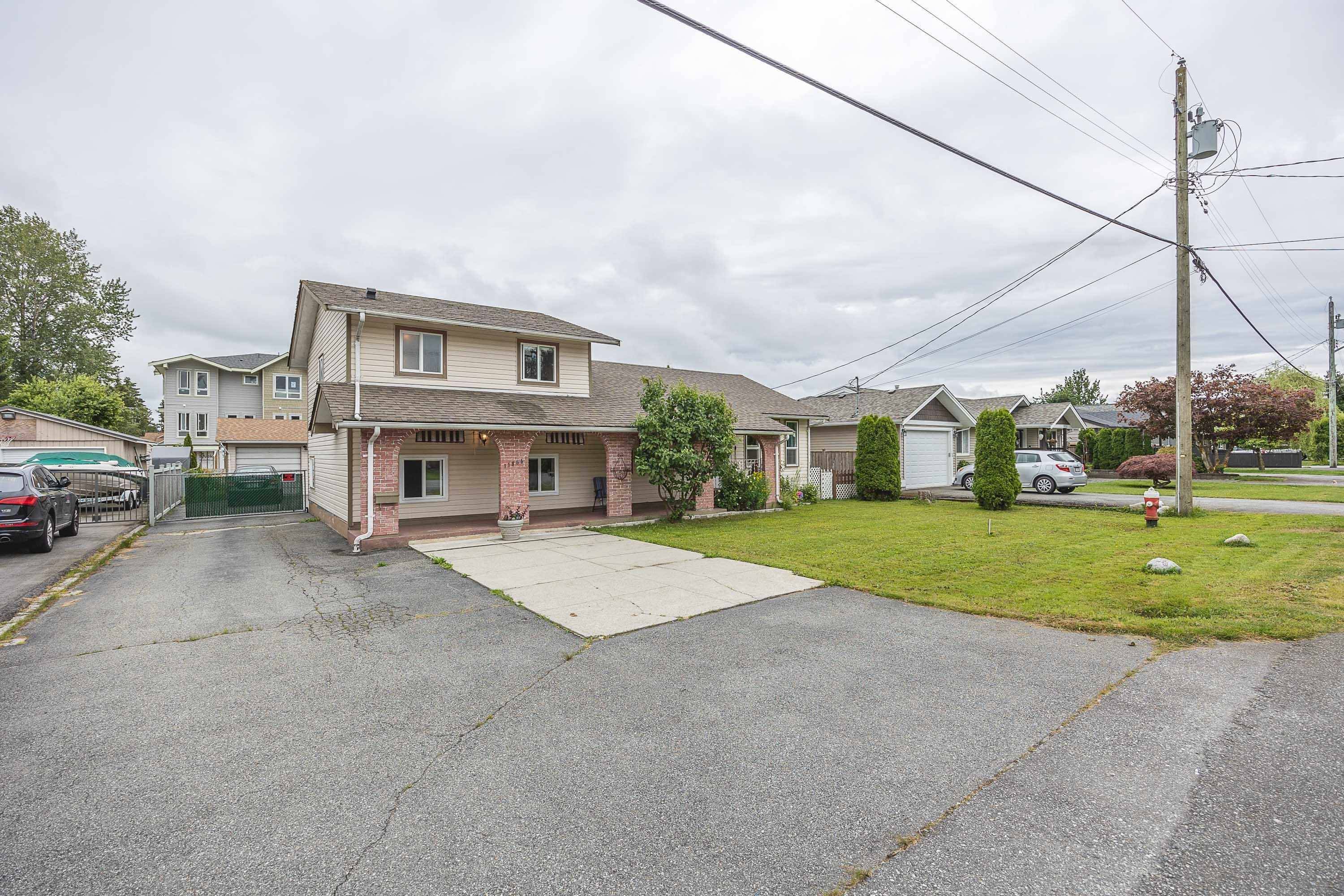 Maple Ridge, BC V2X 6S3,11866 STEPHENS ST