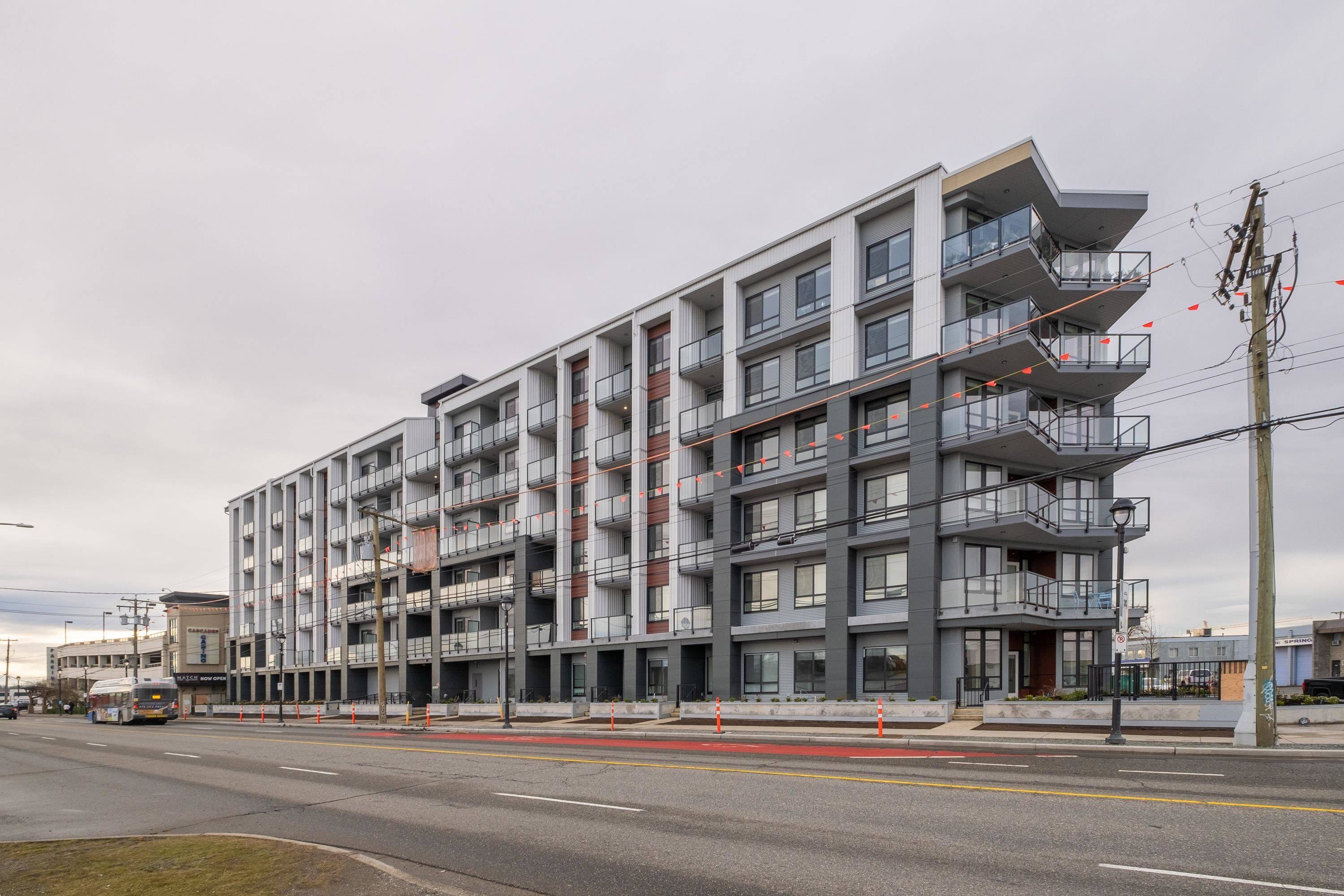 Langley, BC V3A 4L8,20360 LOGAN AVE #216