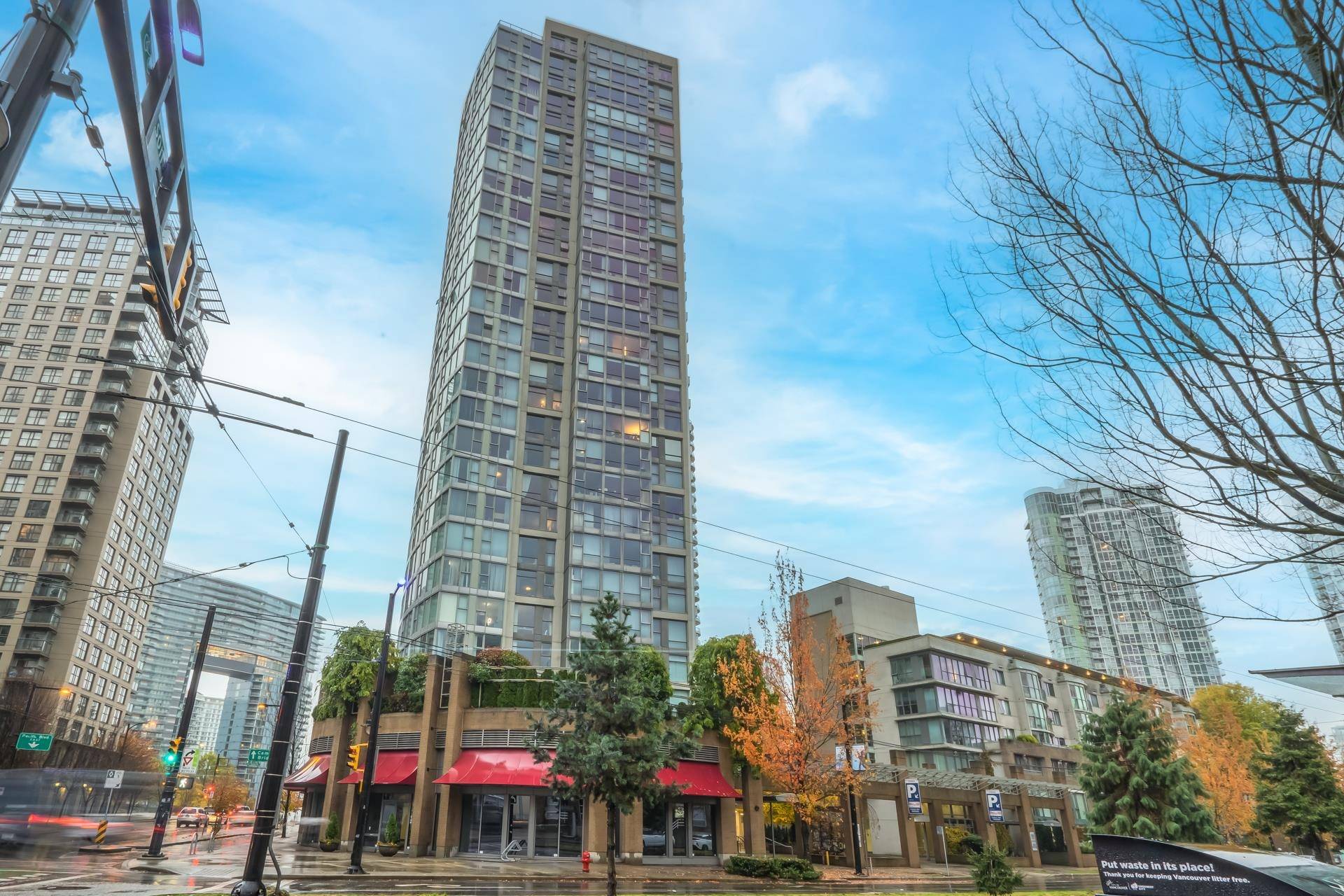 Vancouver, BC V6B 6J7,1008 CAMBIE ST #2106