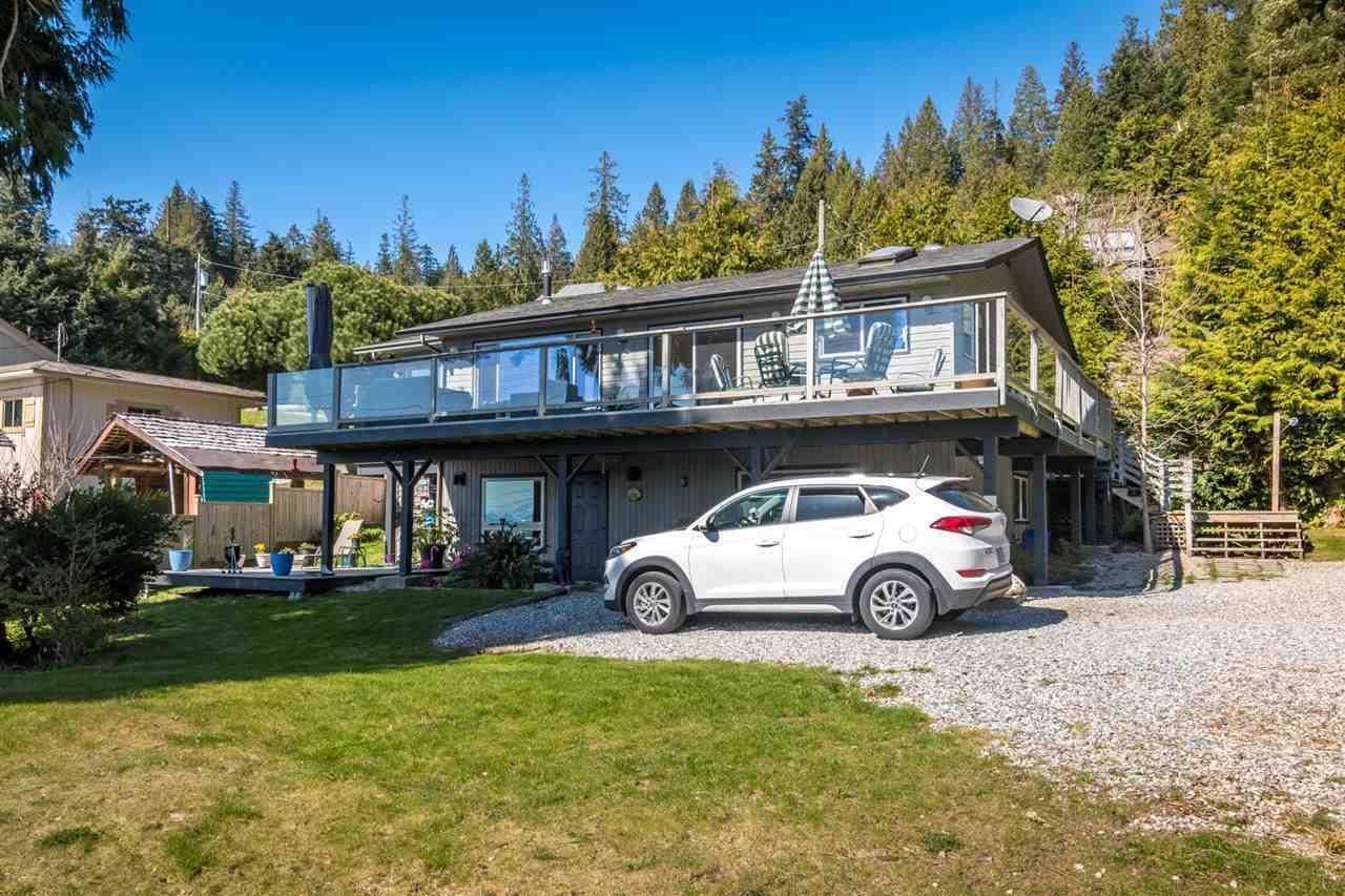 Sechelt, BC V0N 3A8,5487 TRAIL ISLAND DR