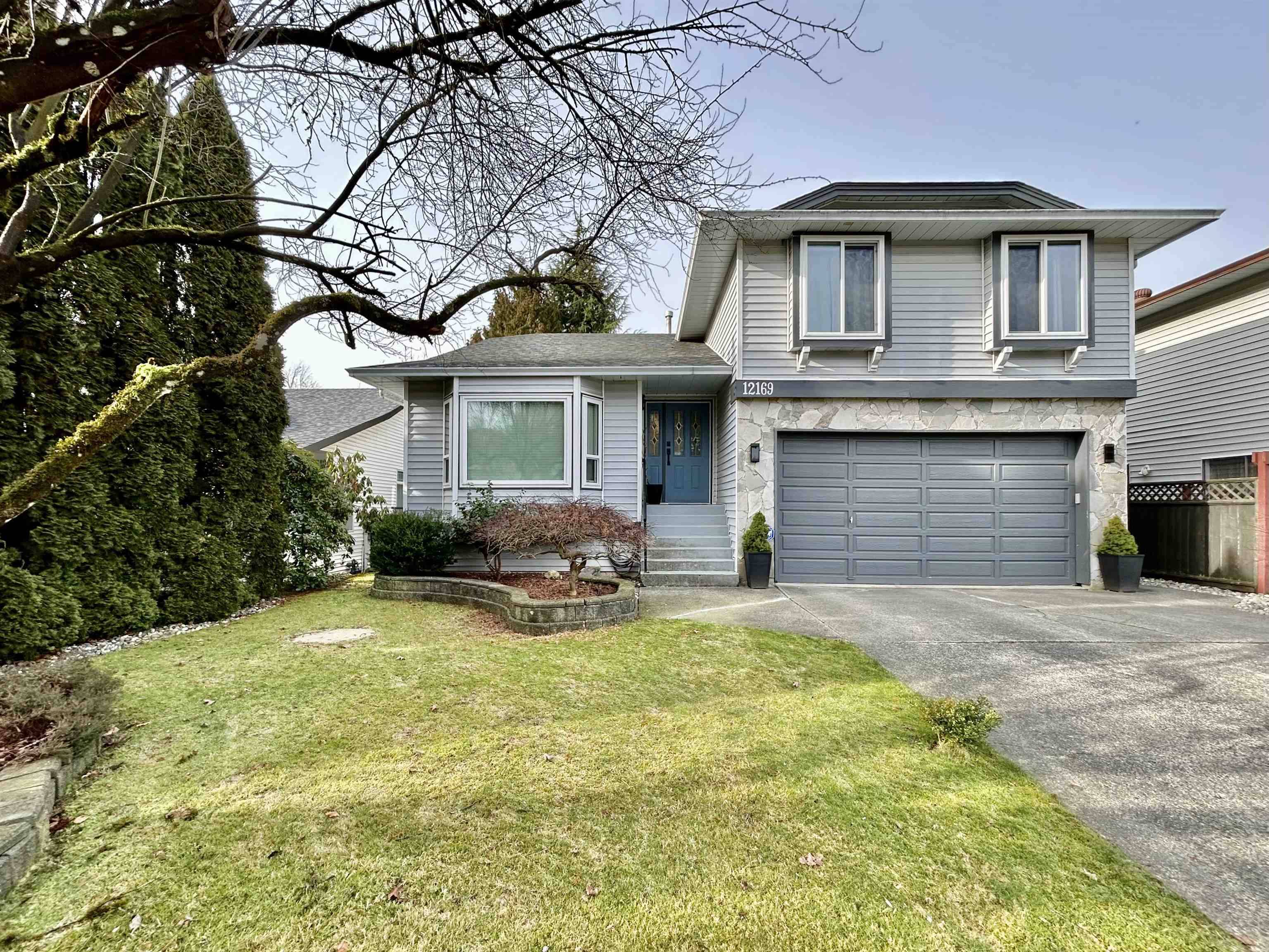 Maple Ridge, BC V2X 9B4,12169 MAKINSON ST