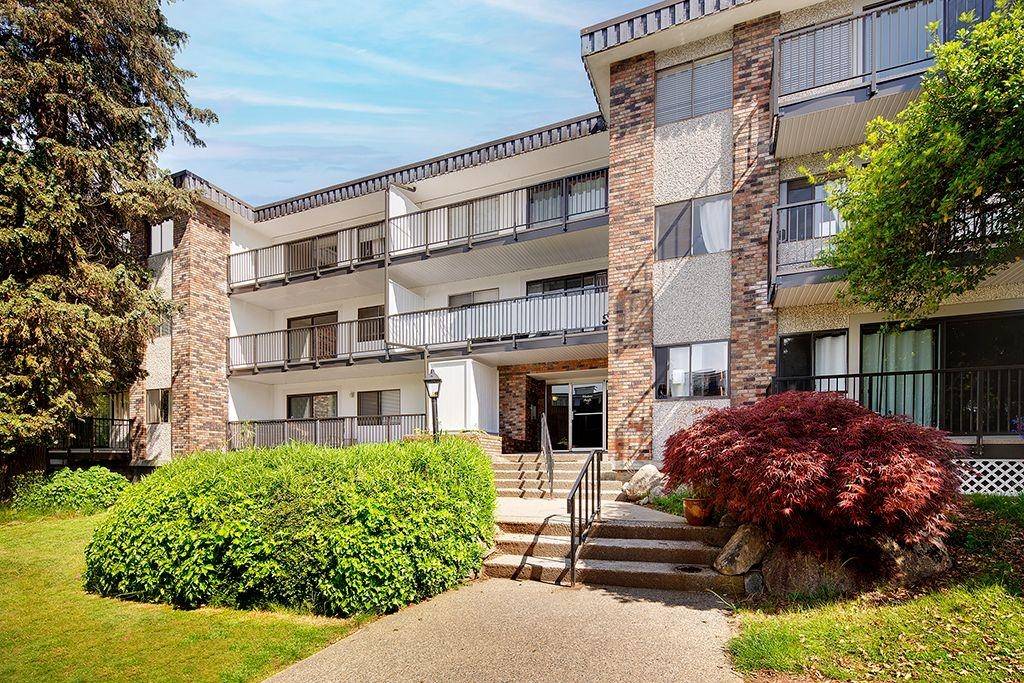 North Vancouver, BC V7L 2Y8,160 E 19TH ST #209