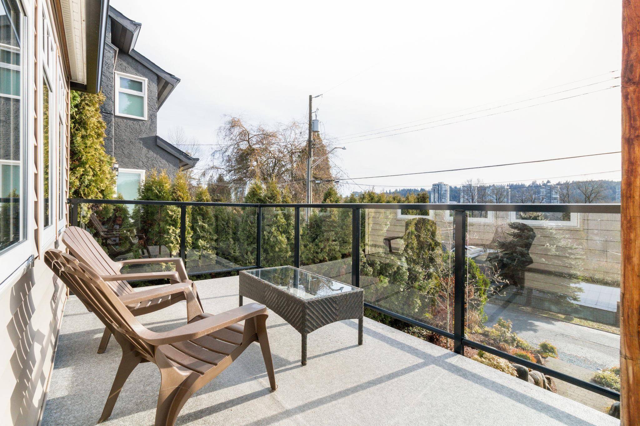 Port Moody, BC V3H 2Y1,357 CLARENCE ST