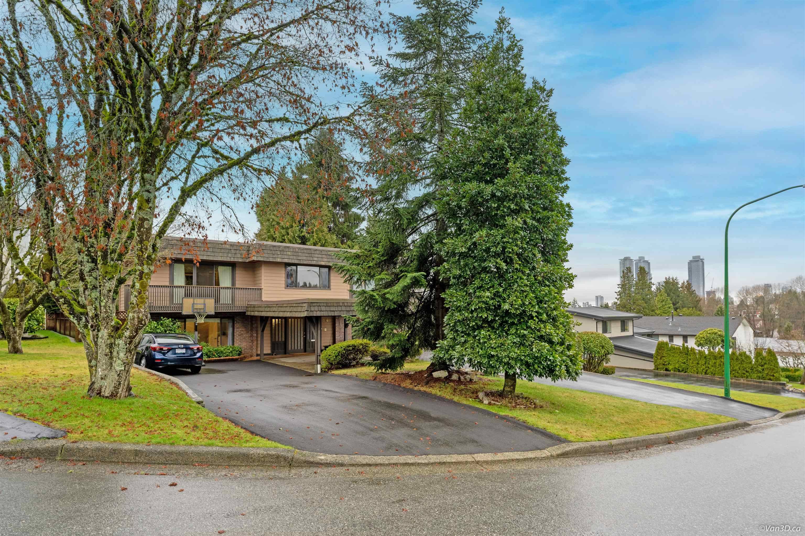 Burnaby, BC V5B 2H7,5460 HEATHDALE CT