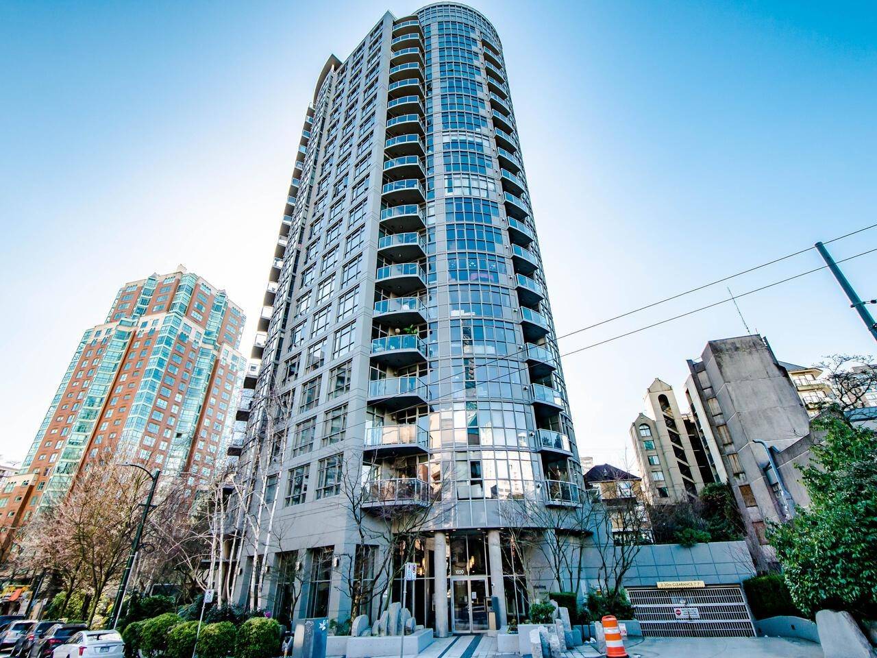 Vancouver, BC V6E 4T4,1050 SMITHE ST #305