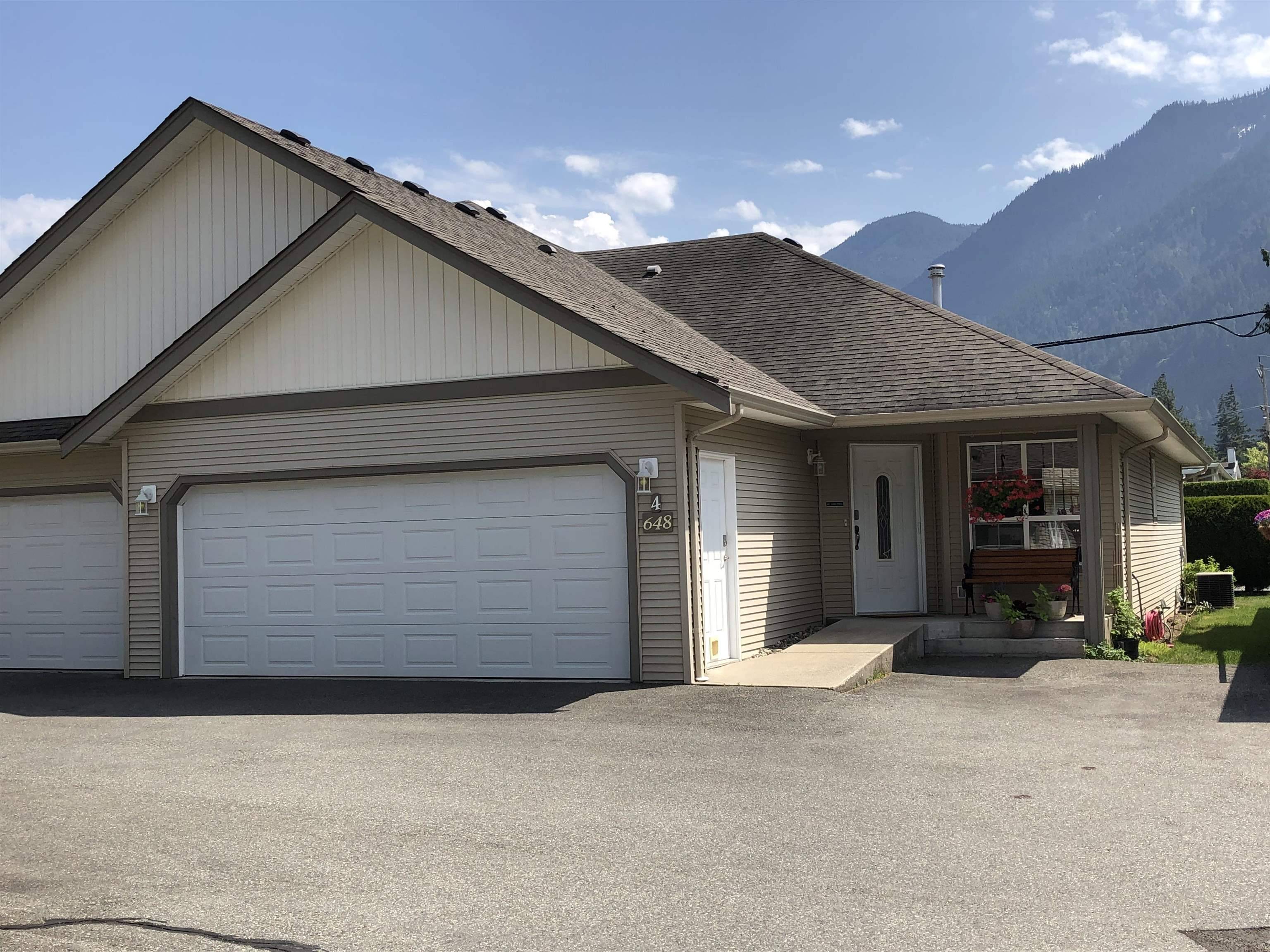 Hope, BC V0X 1L0,648 COQUIHALLA ST #4