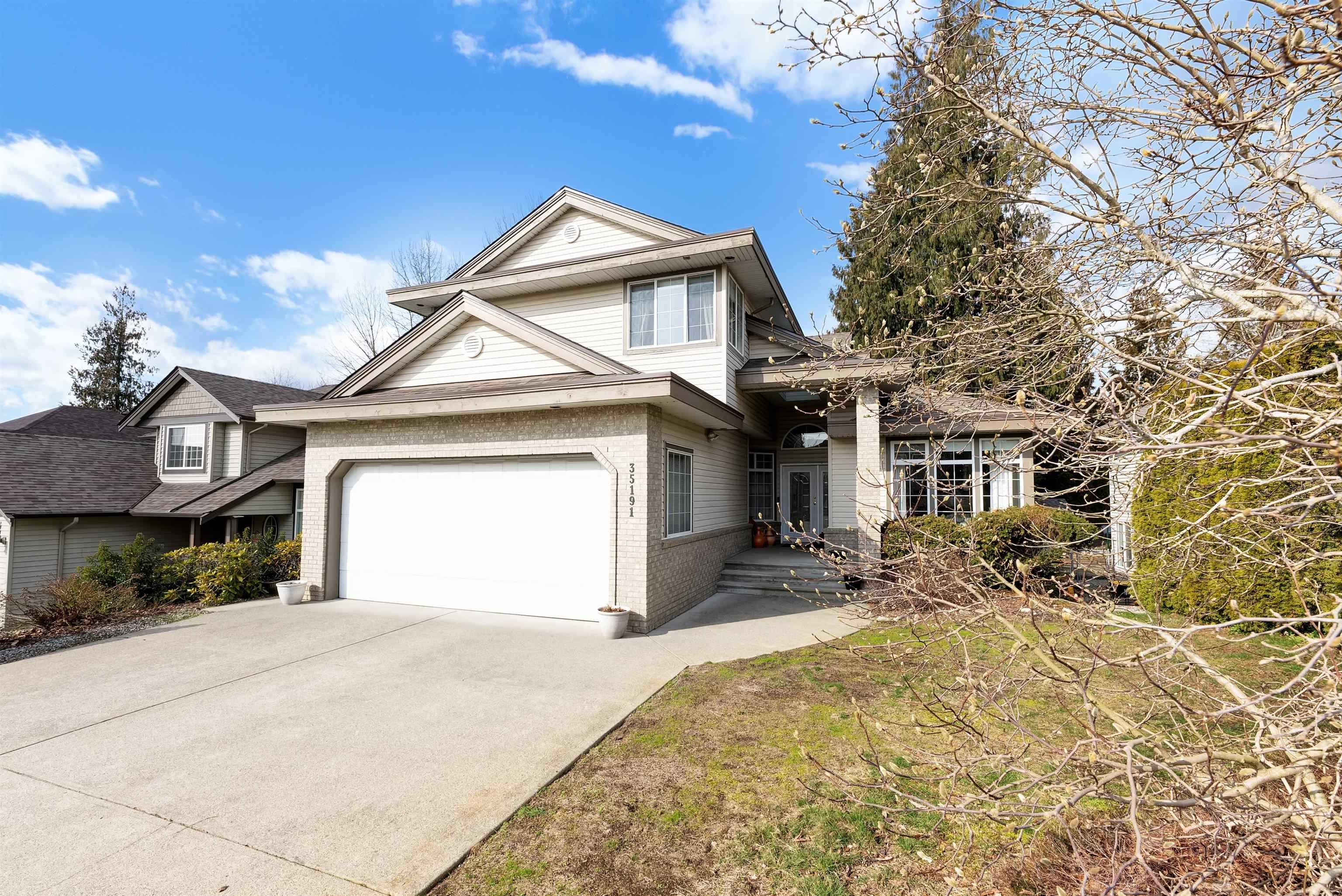 Abbotsford, BC V2S 8H1,35191 CHRISTINA PL