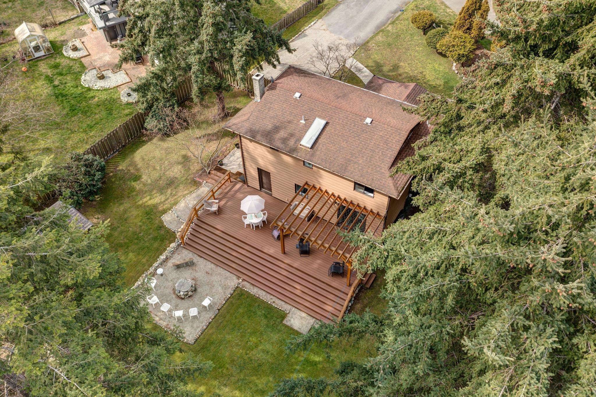 Sechelt, BC V7Z 0M1,6169 BLIGH RD