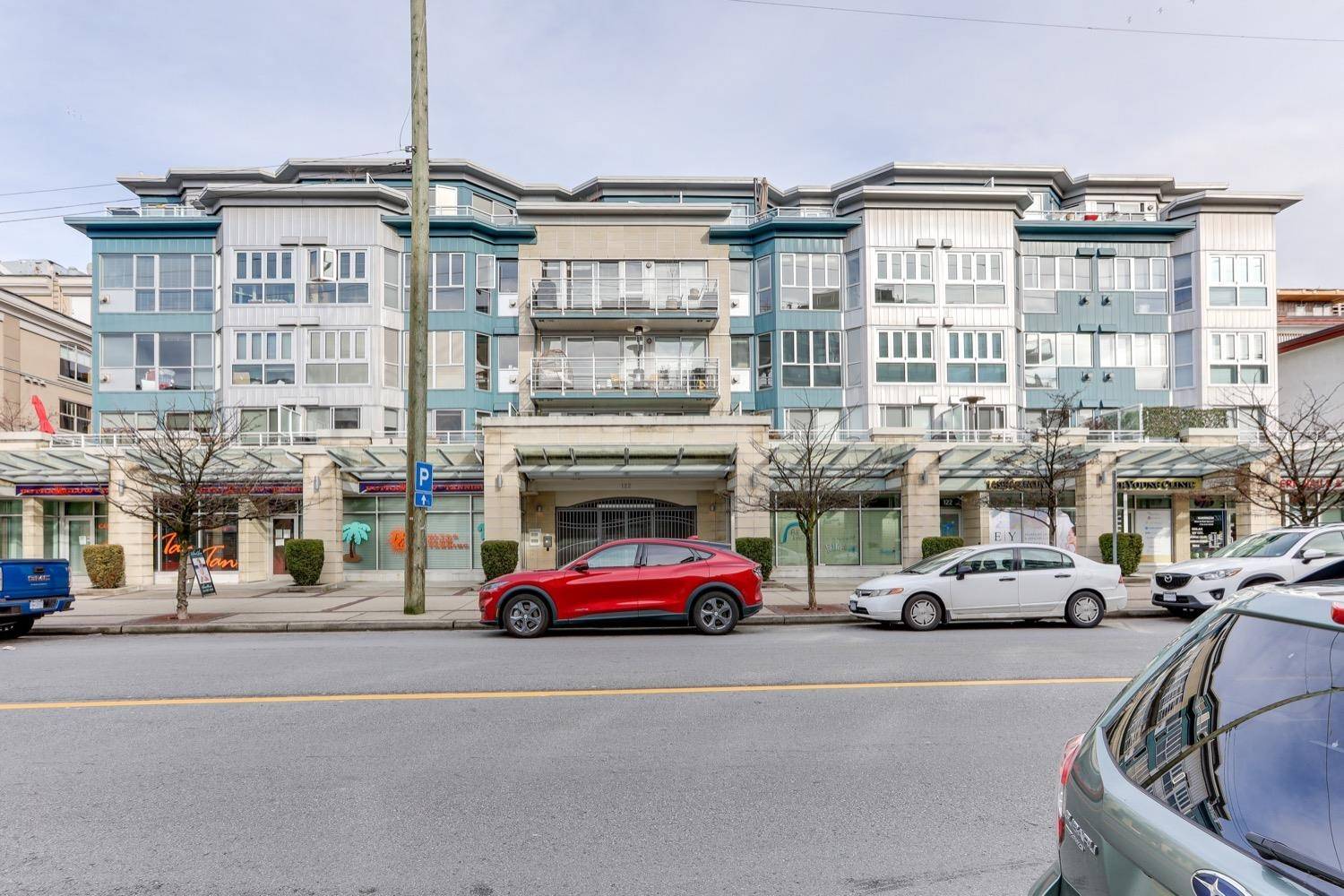 North Vancouver, BC V7L 1E6,122 E 3RD ST #407