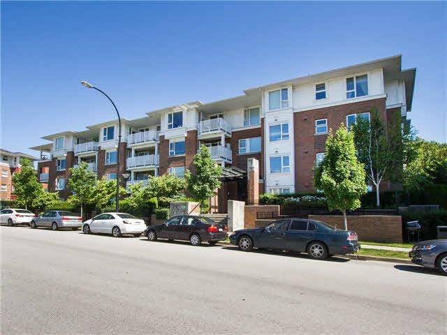 Burnaby, BC V5C 0A8,4783 DAWSON ST #305