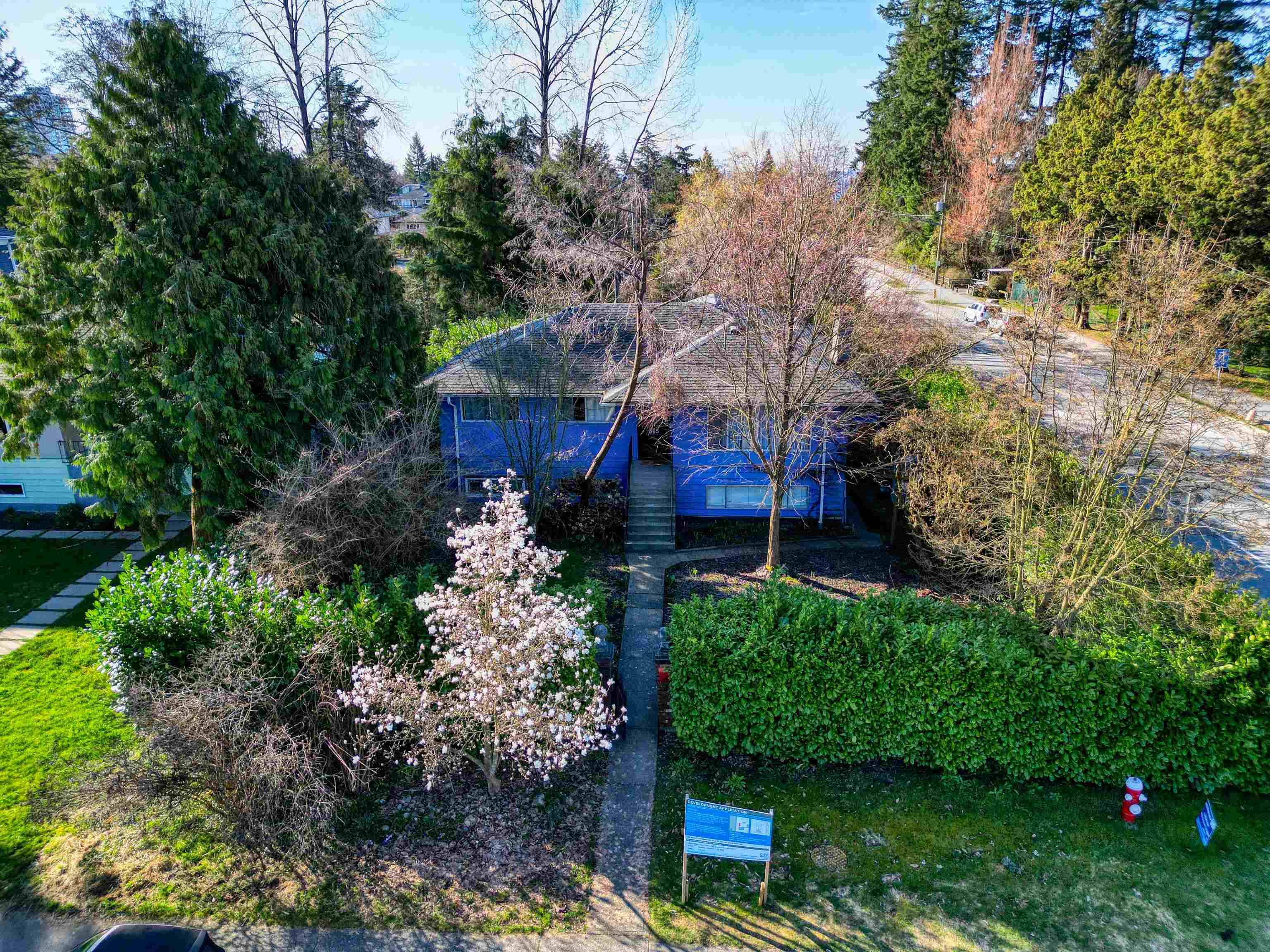 North Vancouver, BC V7M 1X7,365 W 19TH ST