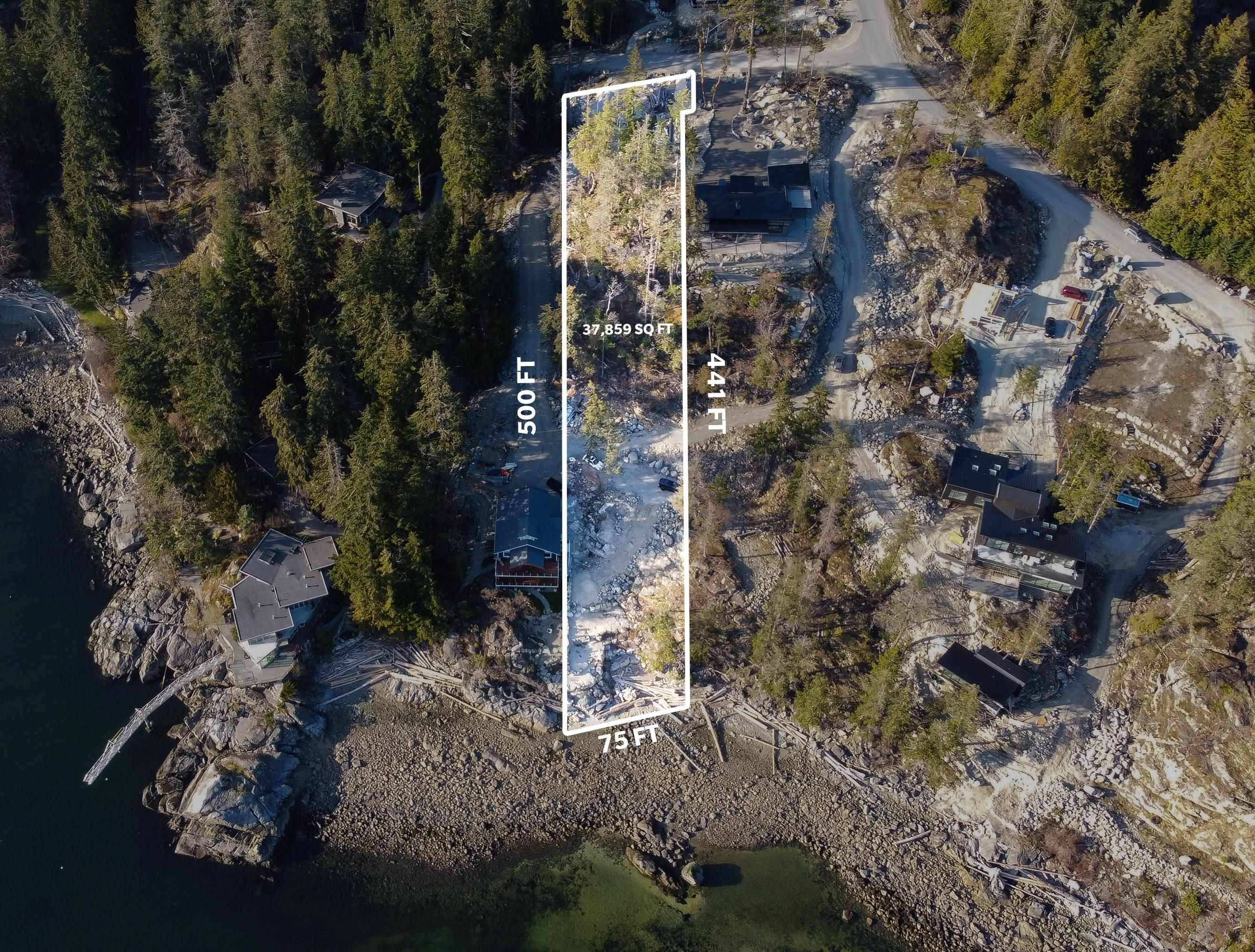 Halfmoon Bay, BC V7Z 1C3,7699 COVE BEACH LN