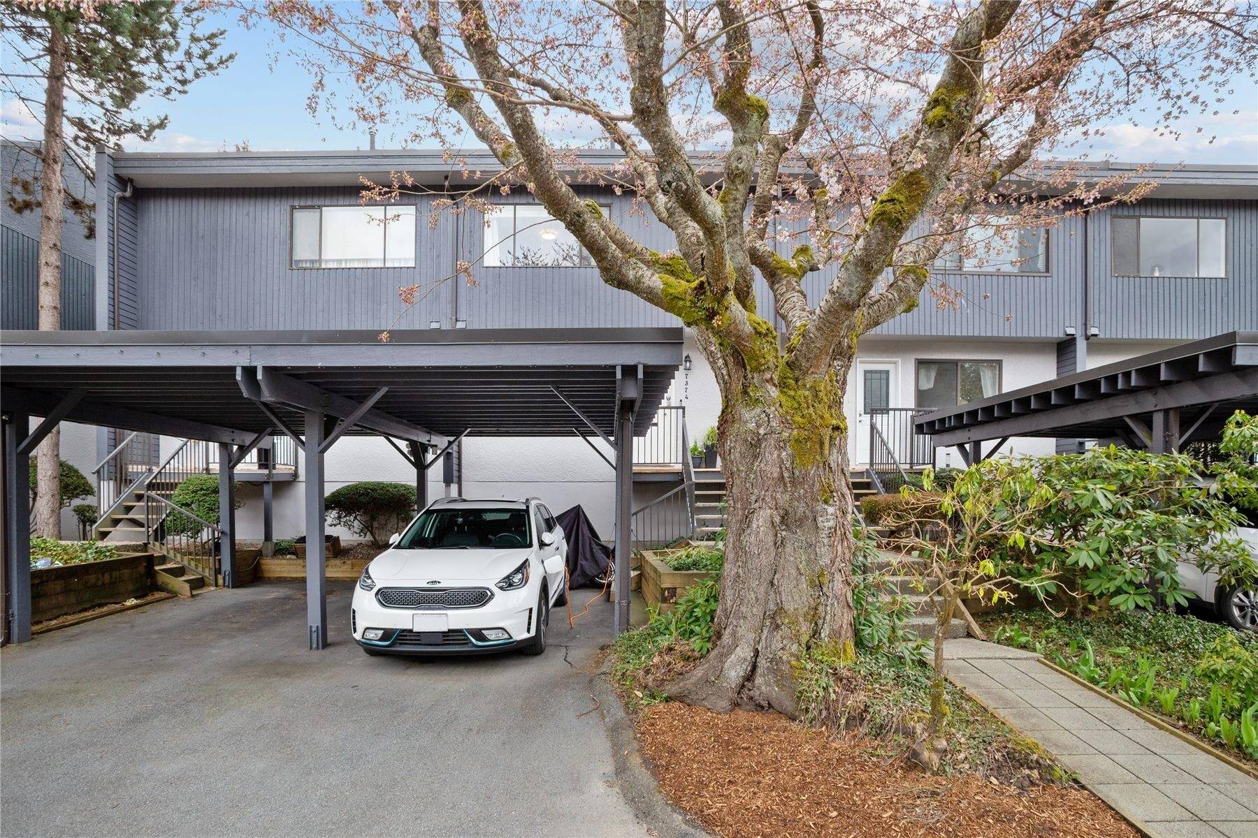 Burnaby, BC V5A 1R1,7374 CORONADO DR